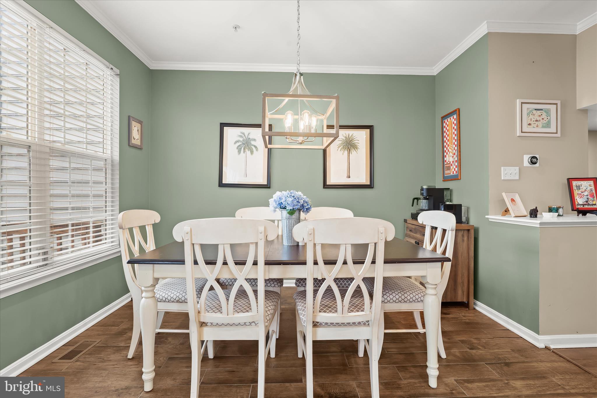 PINEDALE COURTS - Residential