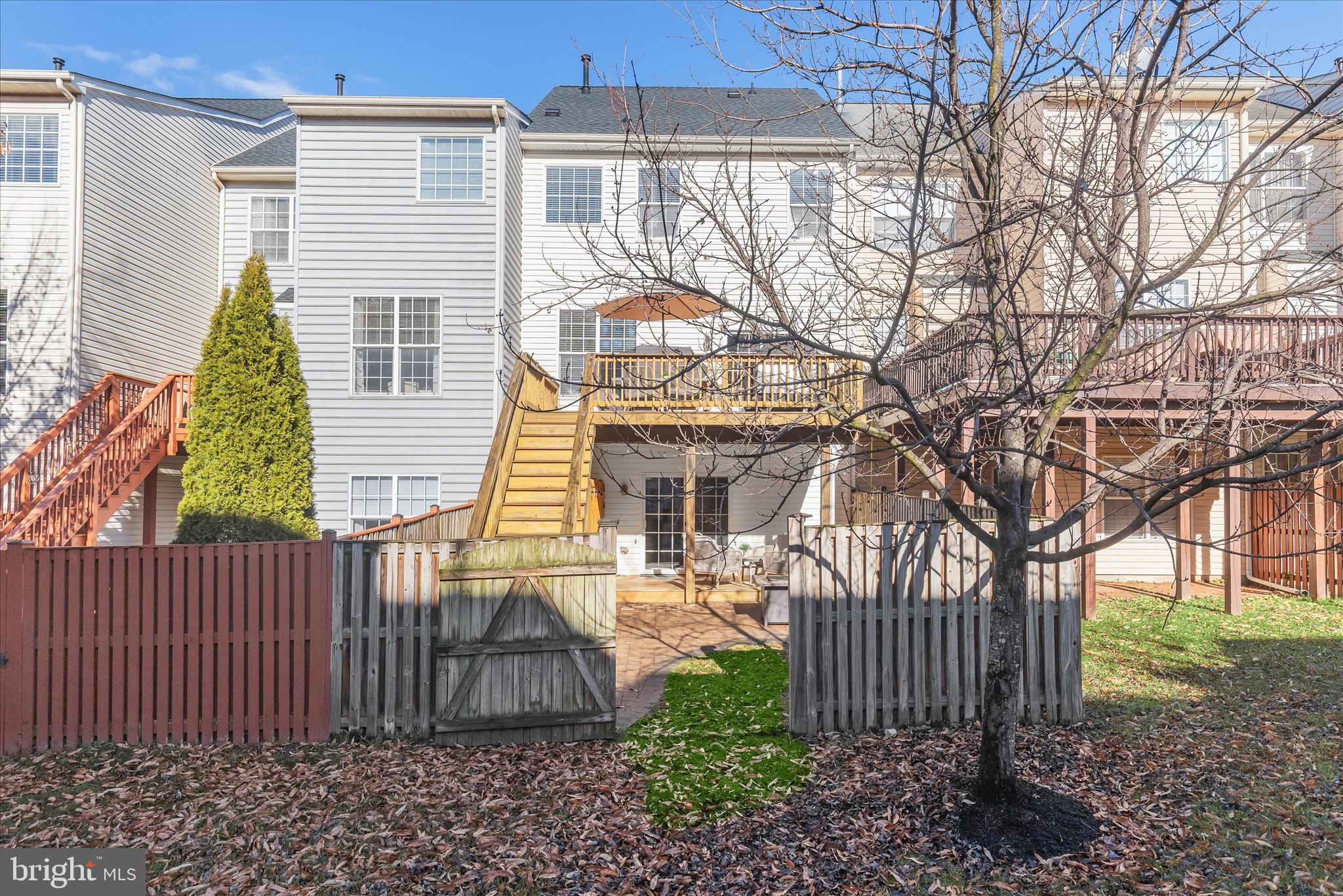 PINEDALE COURTS - Residential