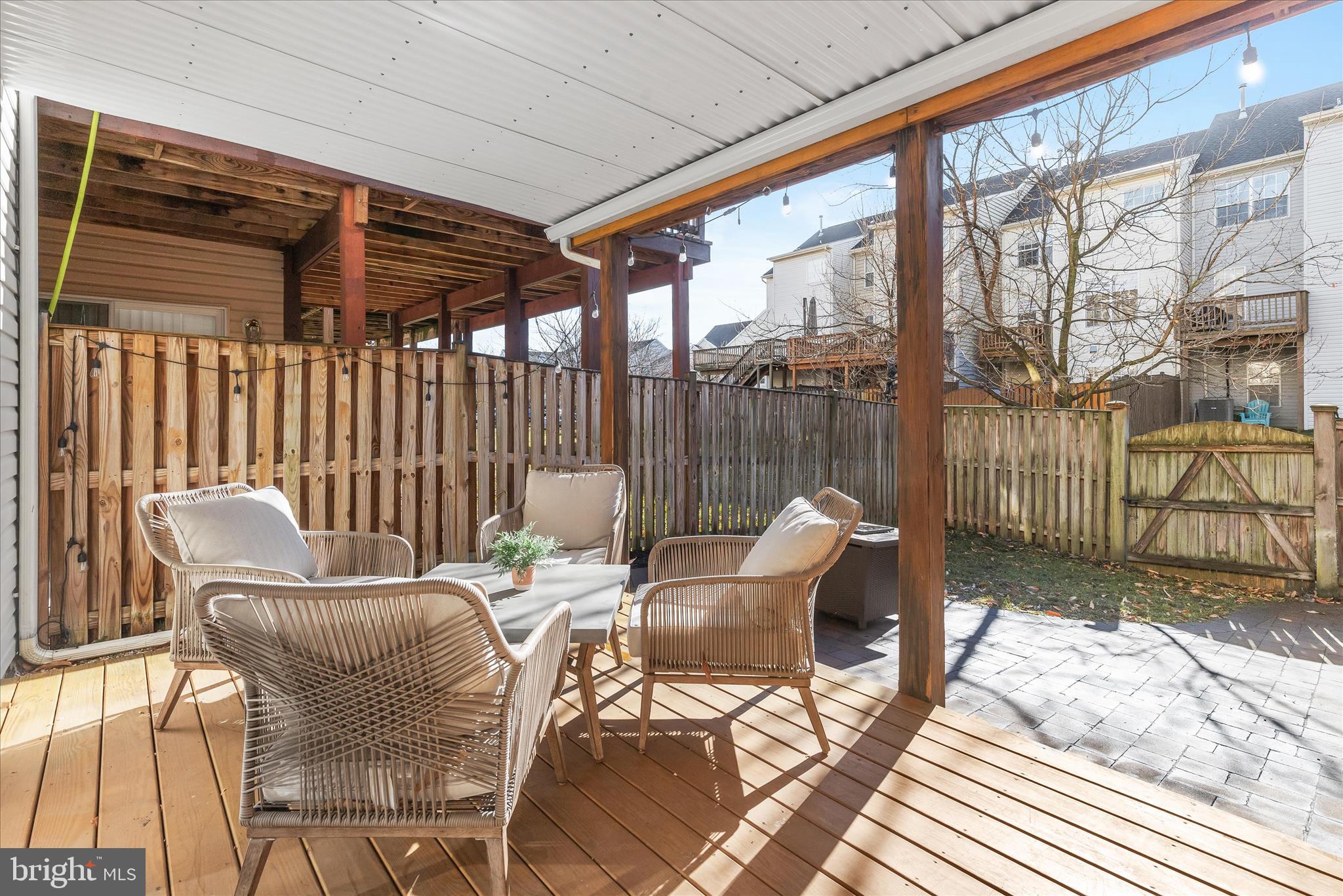 PINEDALE COURTS - Residential