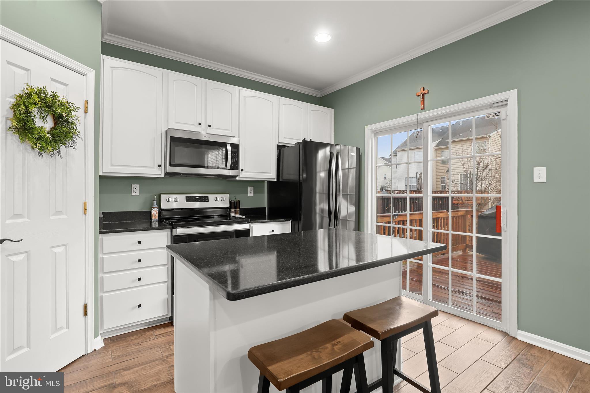 PINEDALE COURTS - Residential