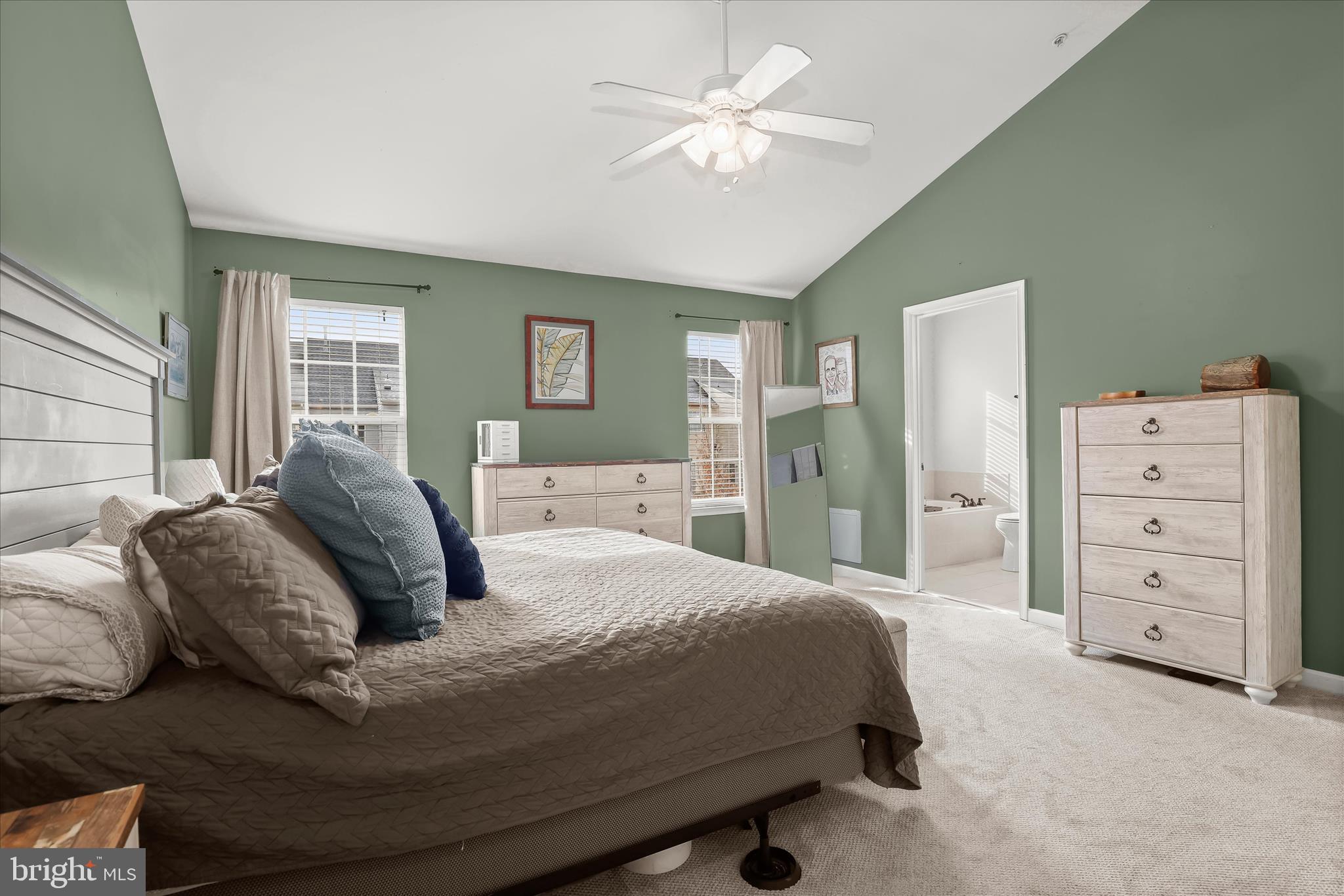 PINEDALE COURTS - Residential