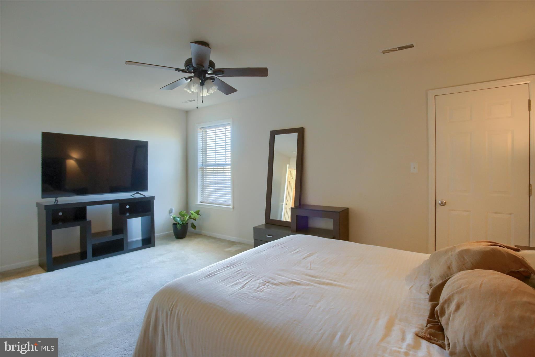 KEYSTONE ARMS - Residential