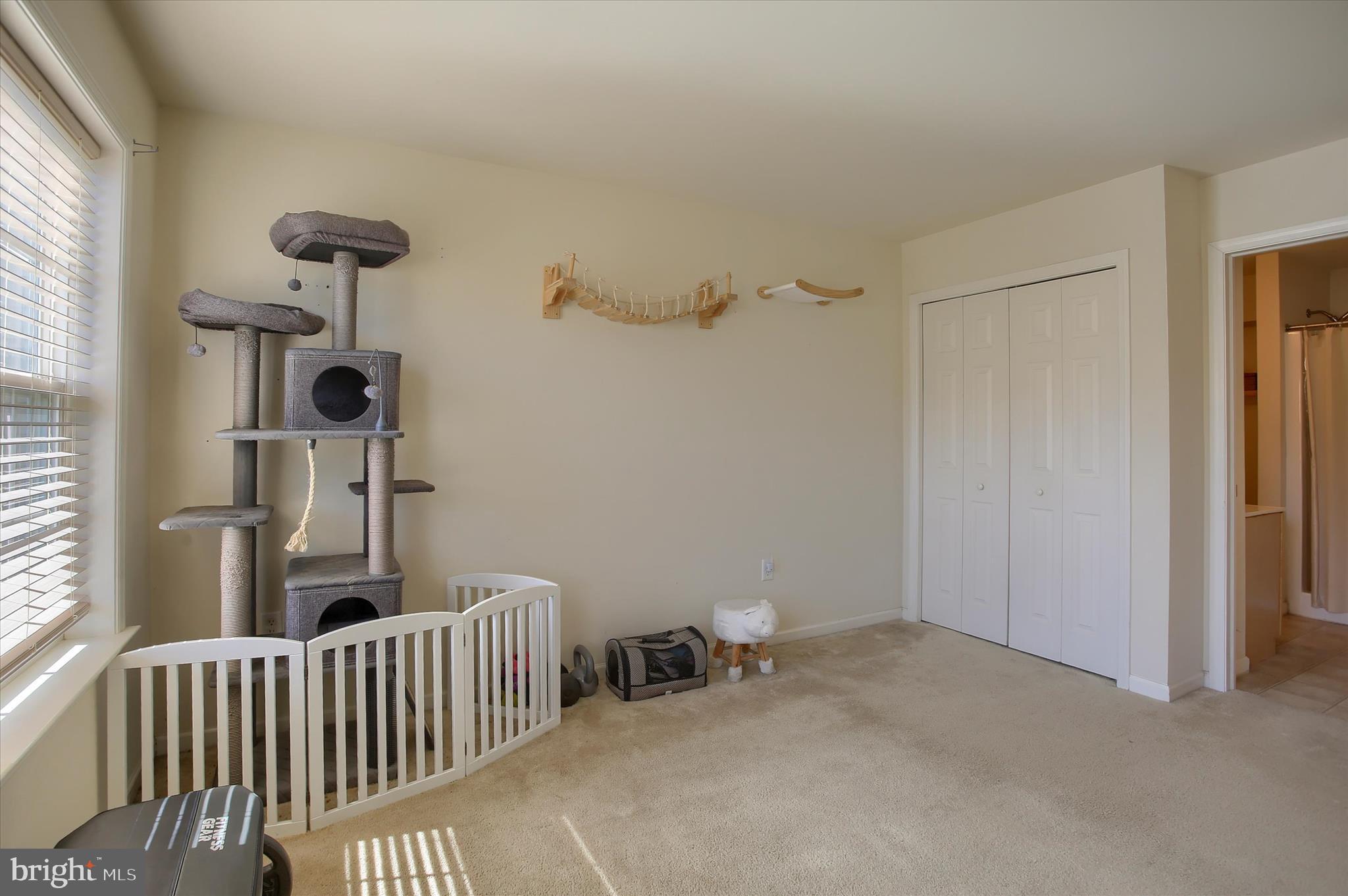 KEYSTONE ARMS - Residential