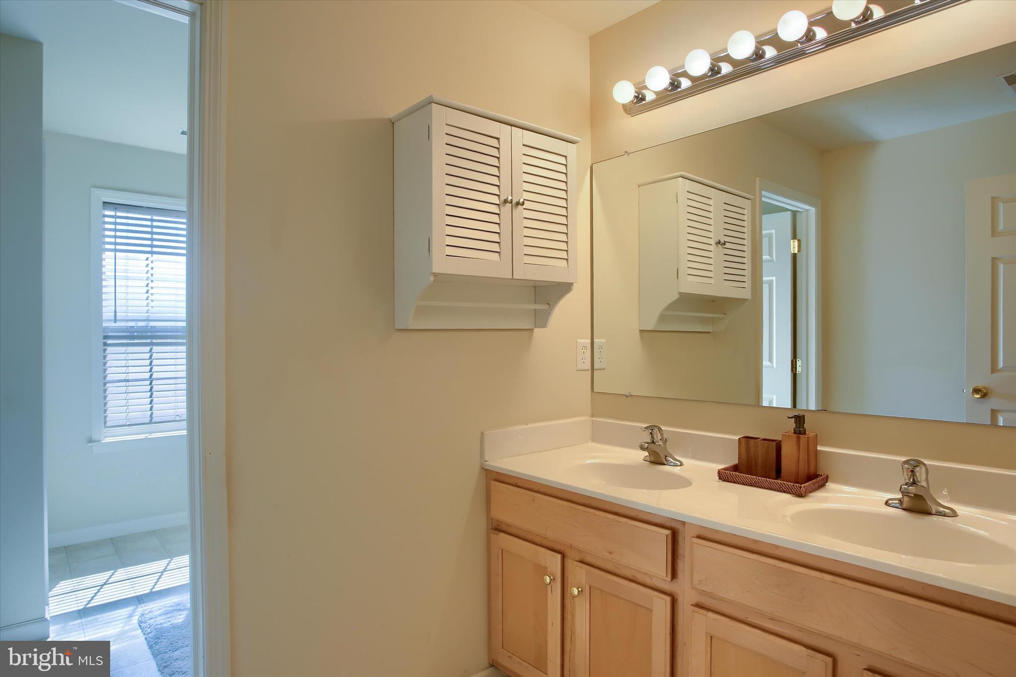 KEYSTONE ARMS - Residential