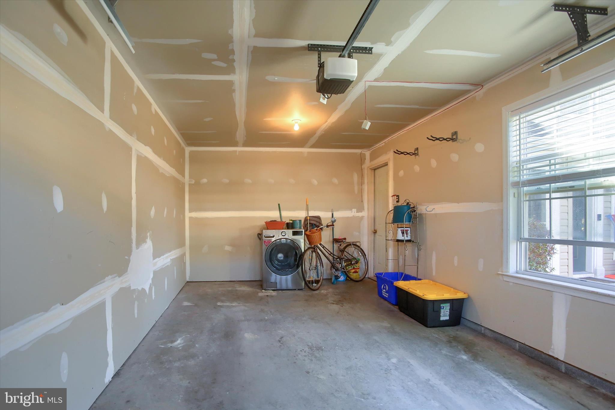 KEYSTONE ARMS - Residential