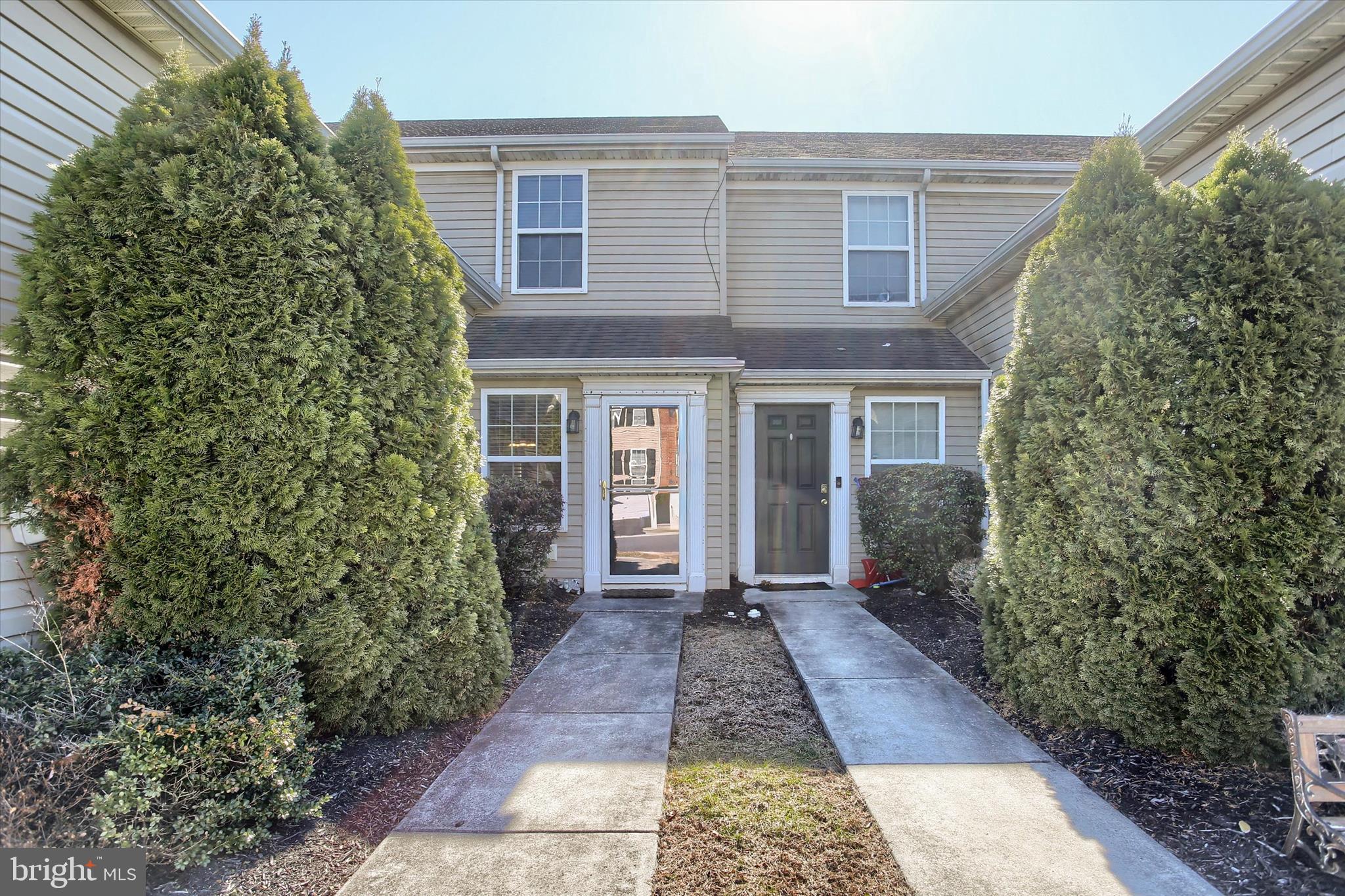 KEYSTONE ARMS - Residential