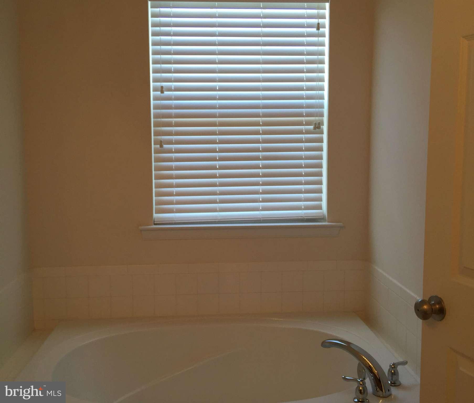 WHISPERING WOODS - Residential Lease