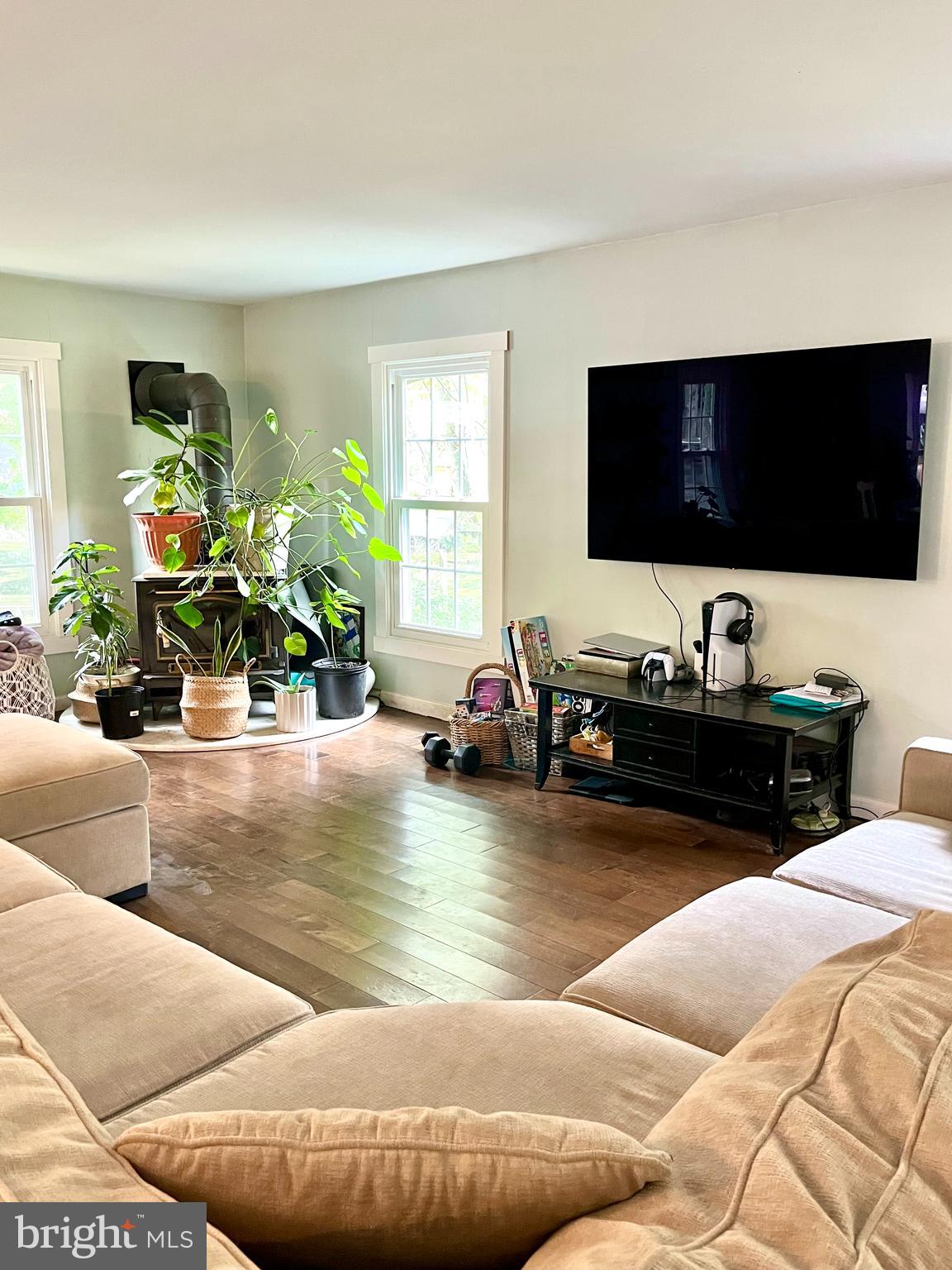 DARNESTOWN OUTSIDE - Residential