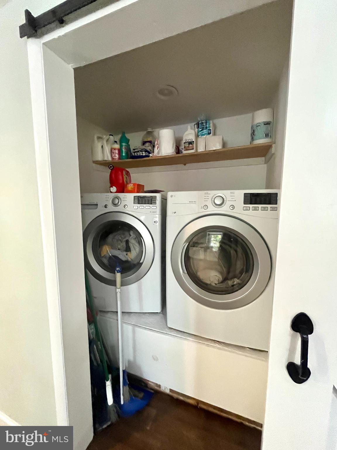 DARNESTOWN OUTSIDE - Residential