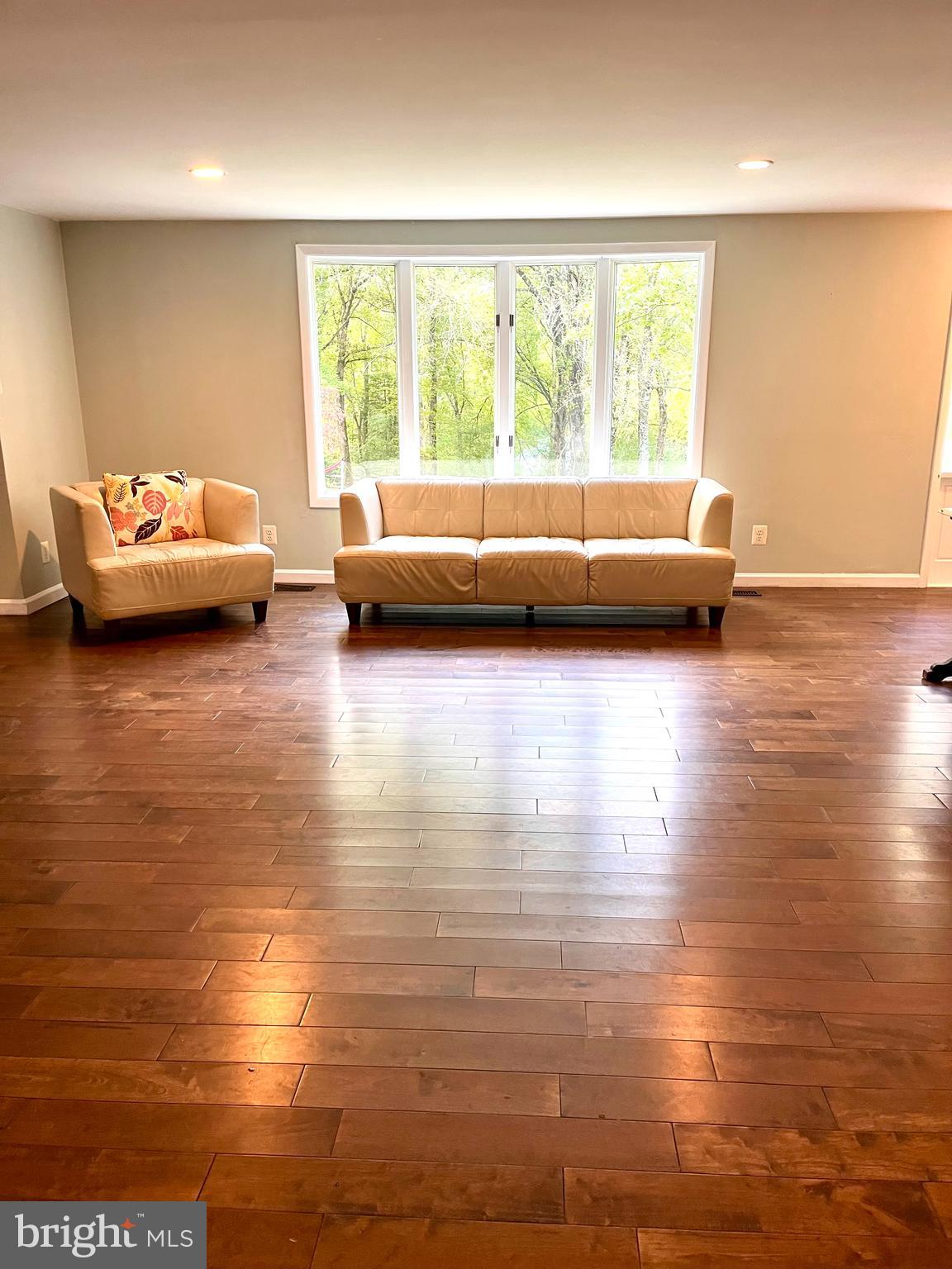 DARNESTOWN OUTSIDE - Residential