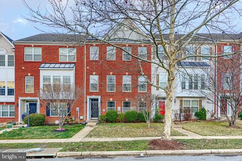 Townhouse For Sale - 3304 Saint Marys View Road<br/> ACCOKEEK, MD 20607