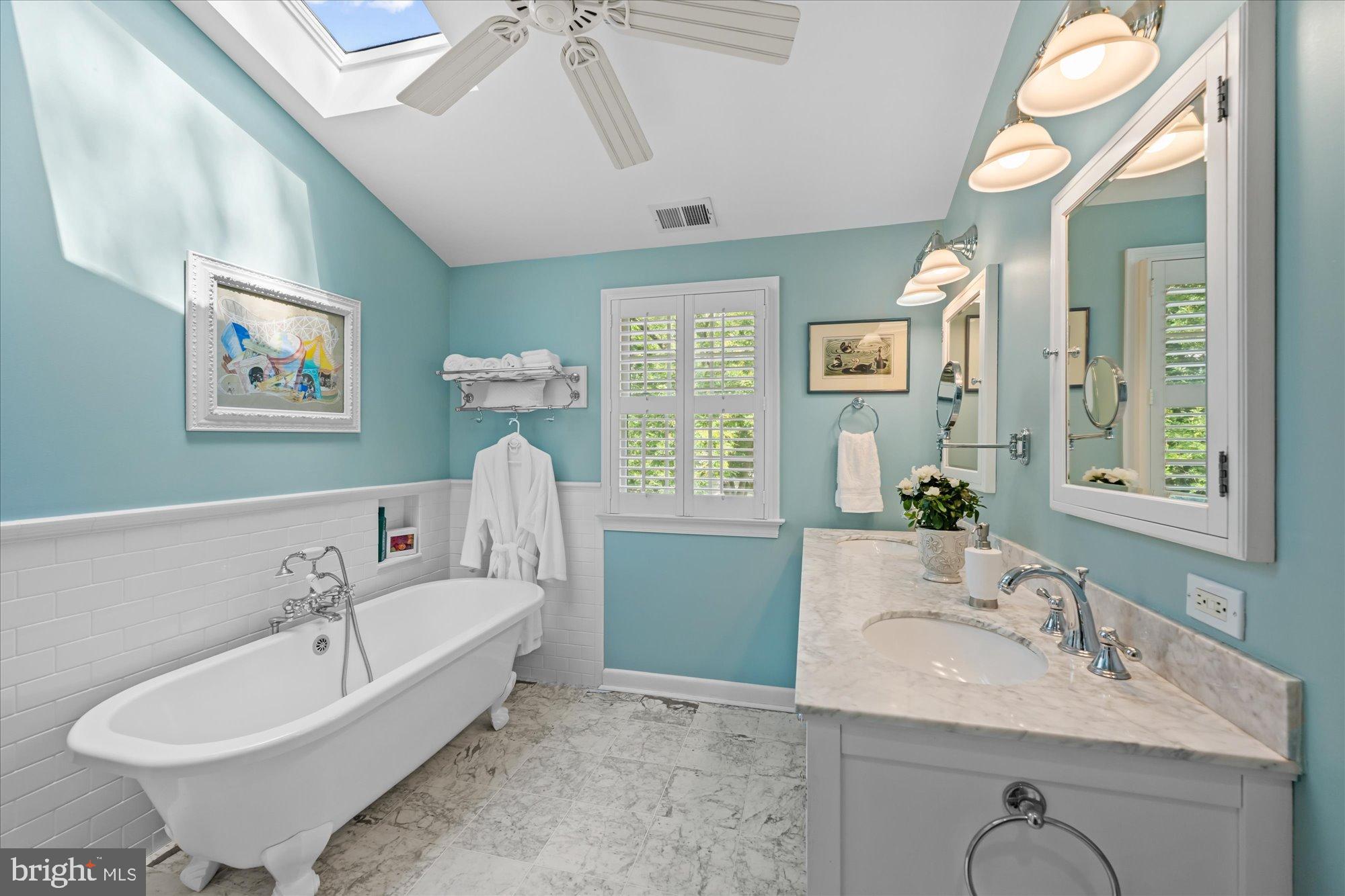 YORKTOWN VILLAGE - Residential