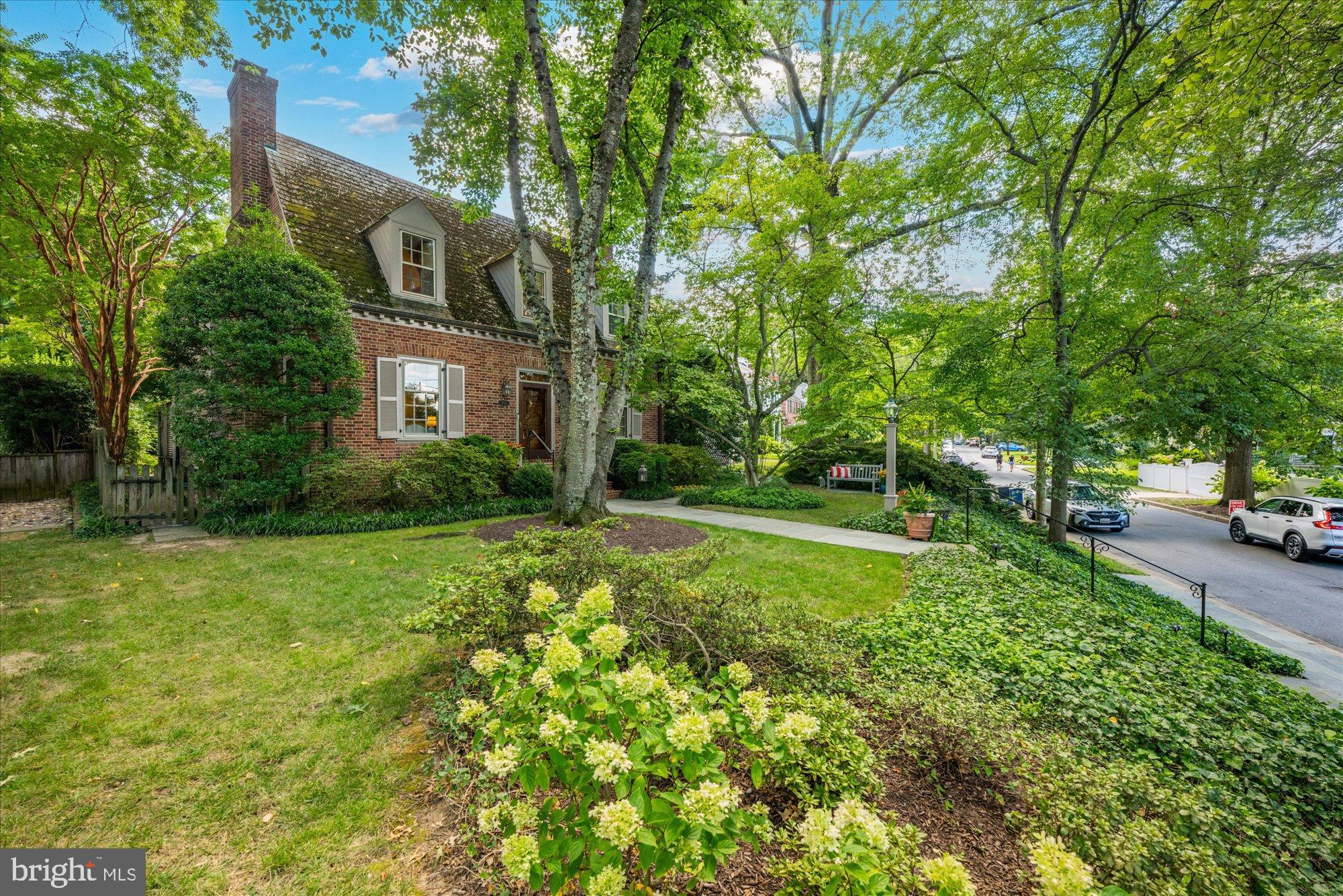 YORKTOWN VILLAGE - Residential