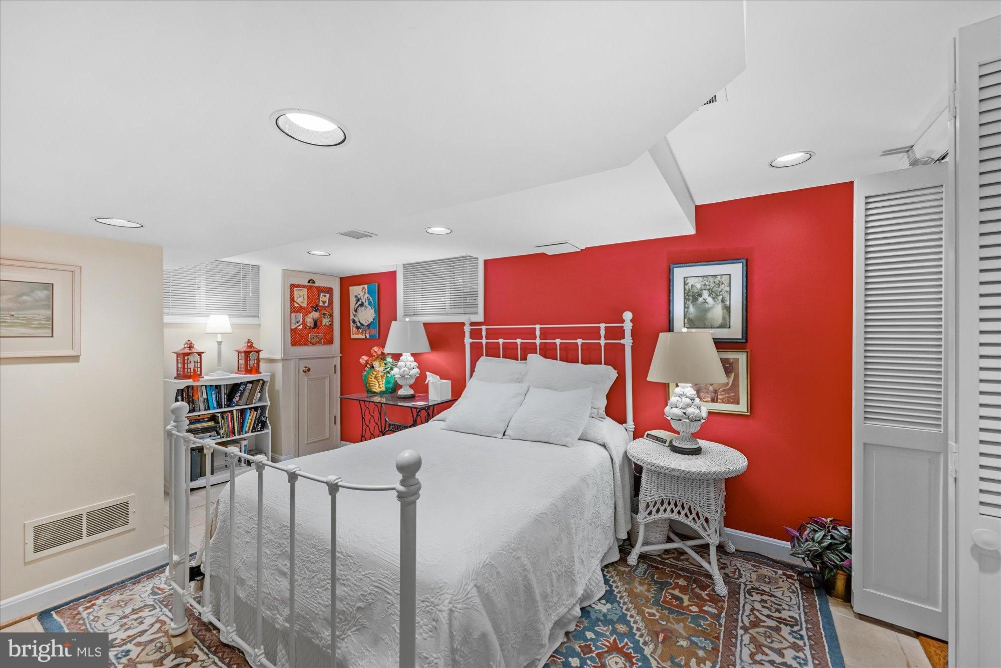 YORKTOWN VILLAGE - Residential