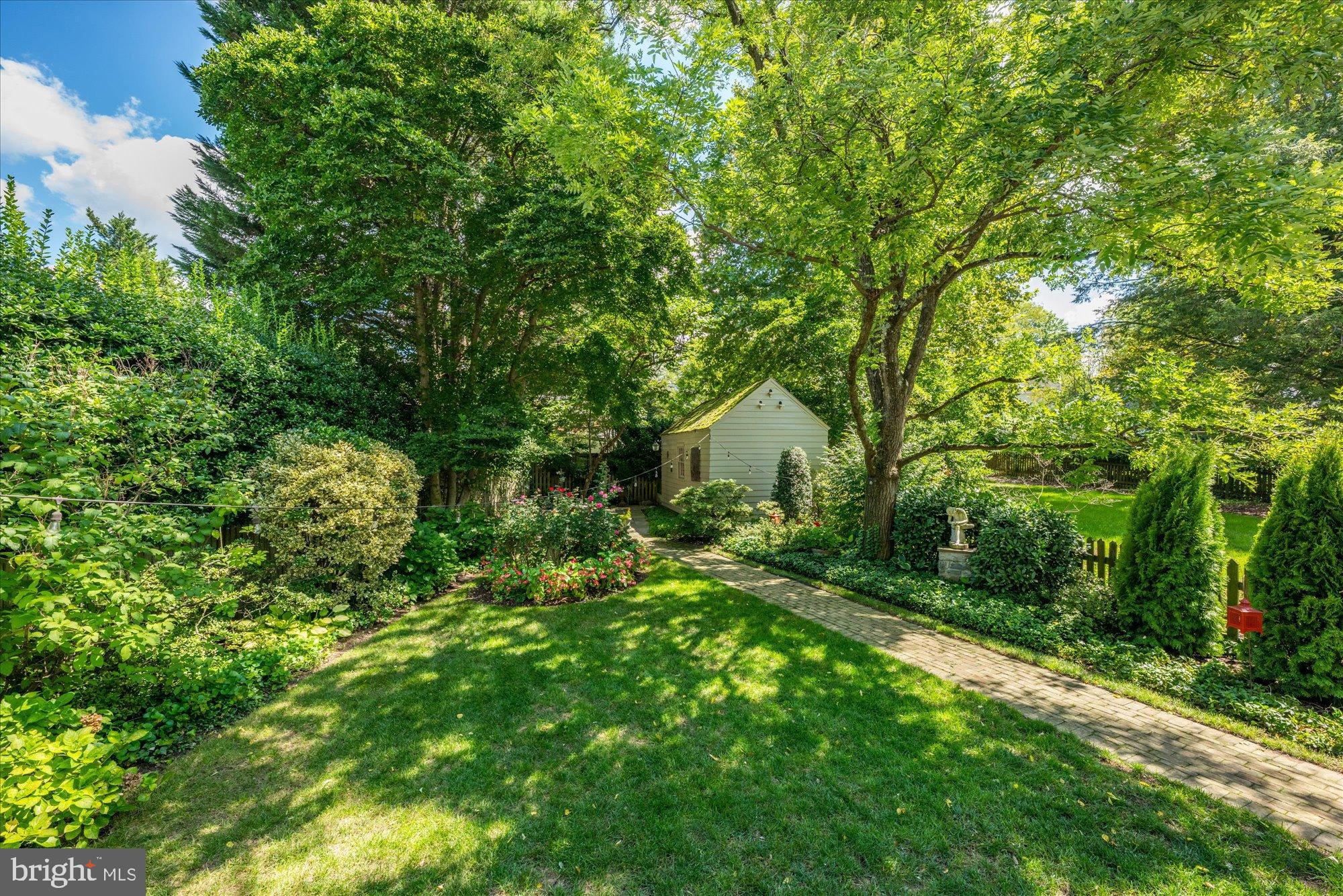 YORKTOWN VILLAGE - Residential