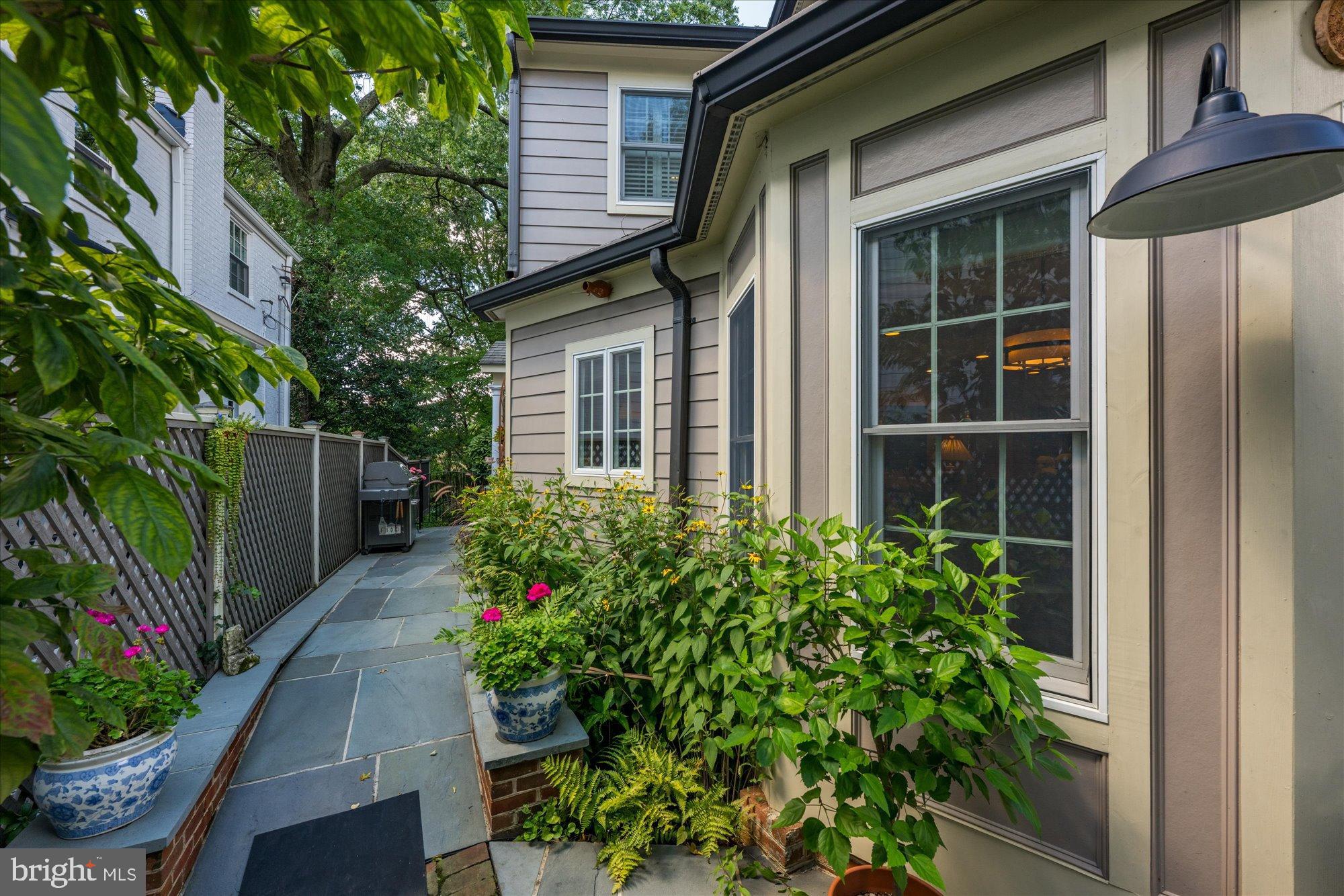 YORKTOWN VILLAGE - Residential