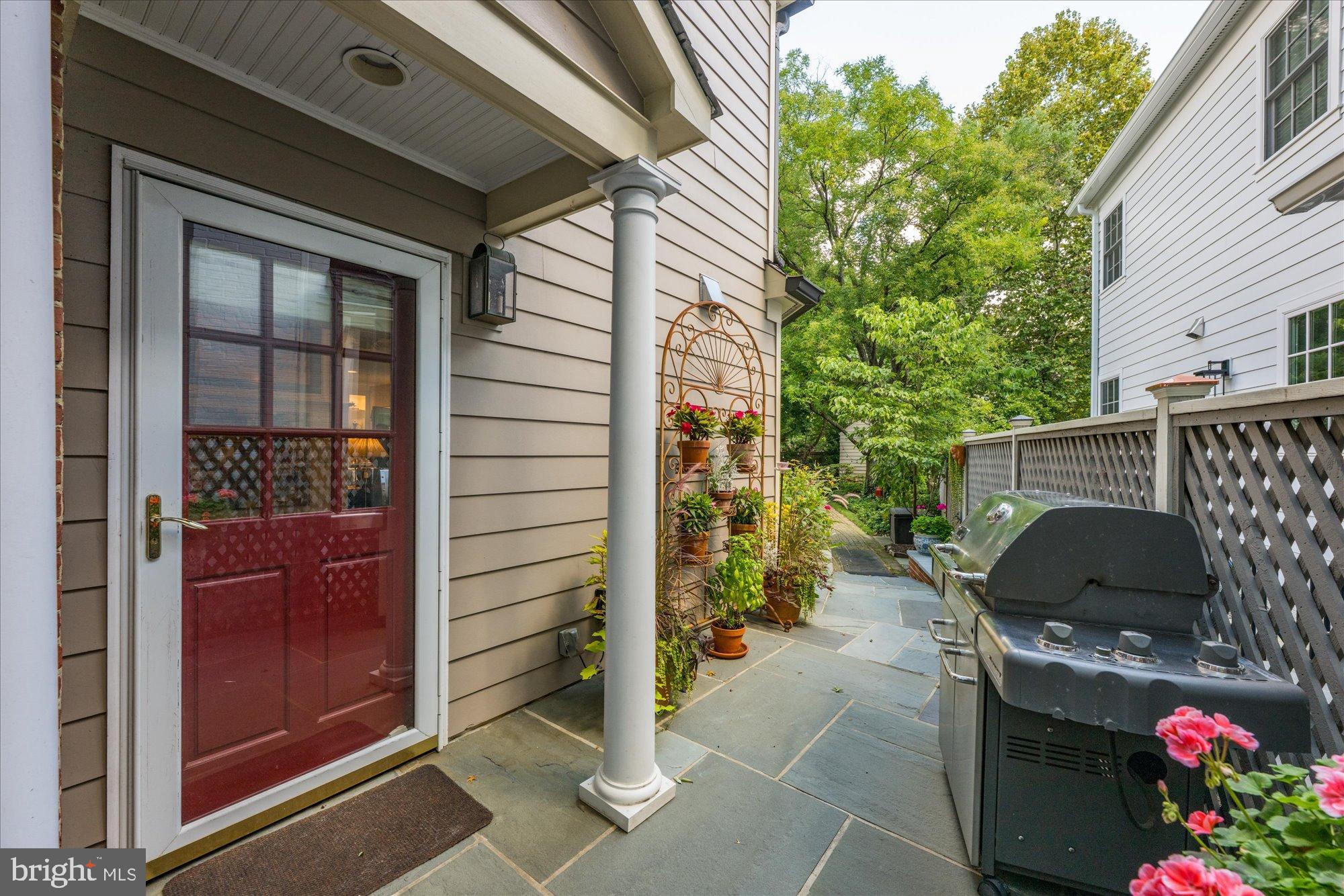 YORKTOWN VILLAGE - Residential