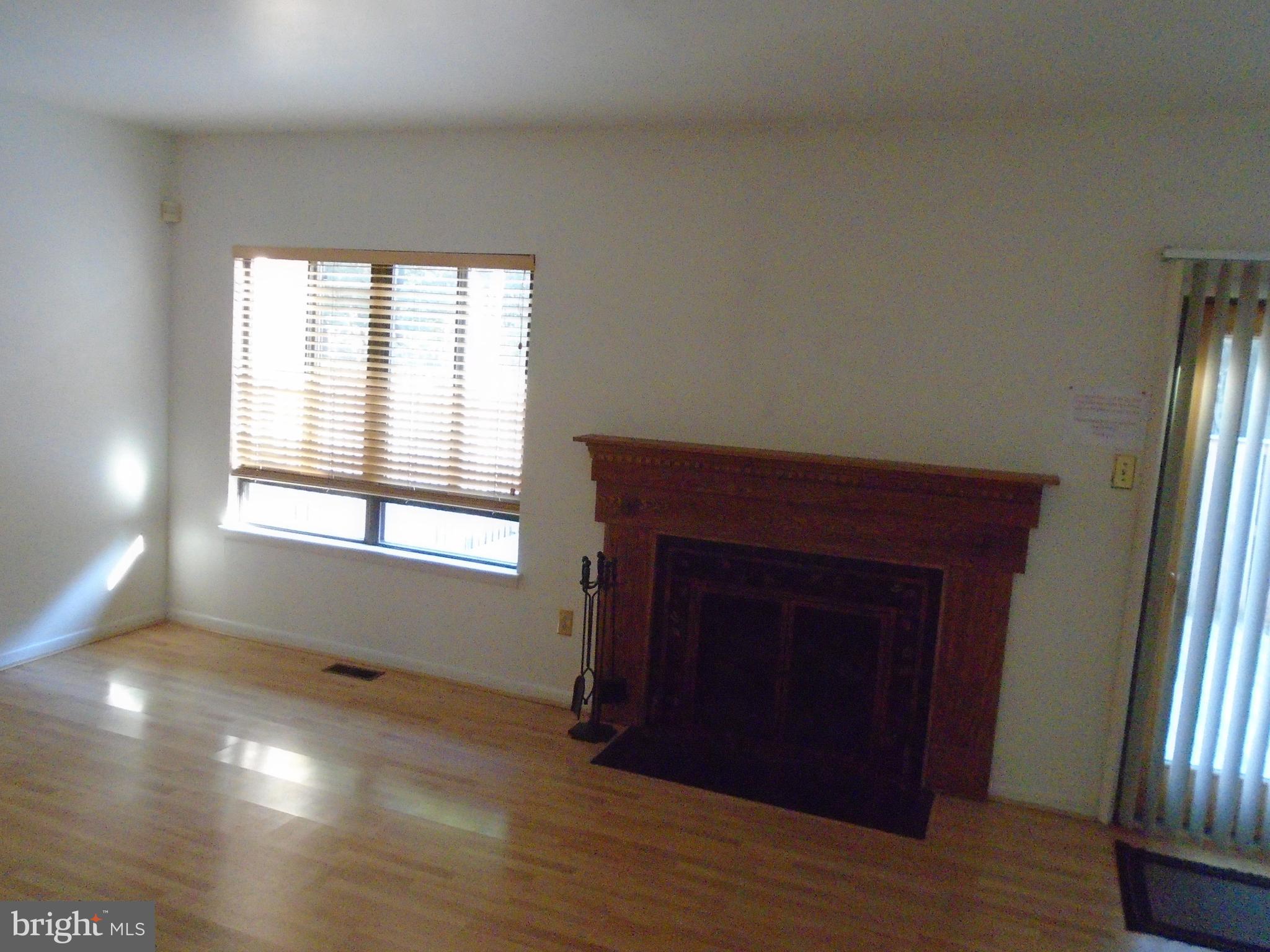 ROLAND SPRINGS - Residential Lease