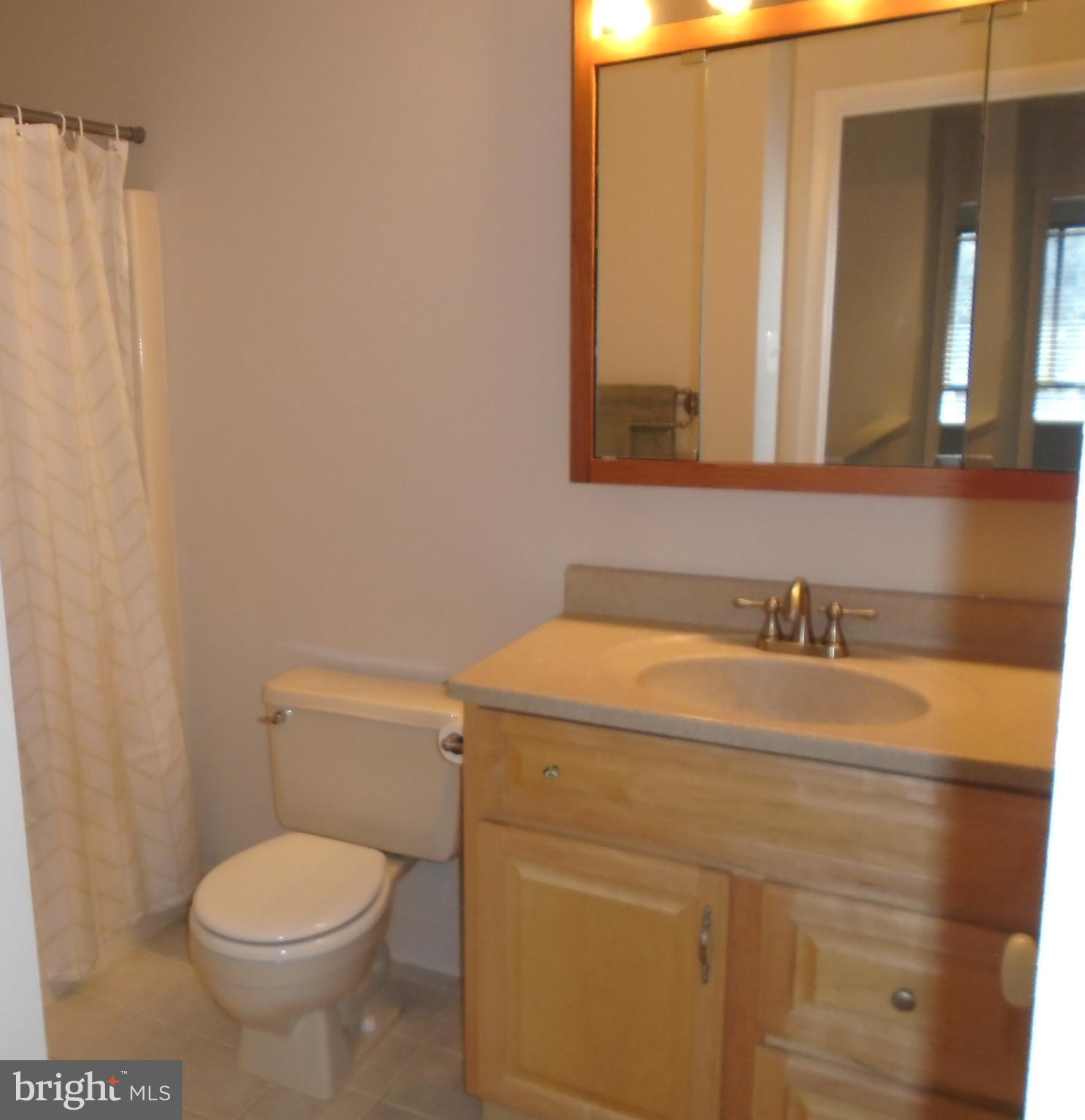 ROLAND SPRINGS - Residential Lease