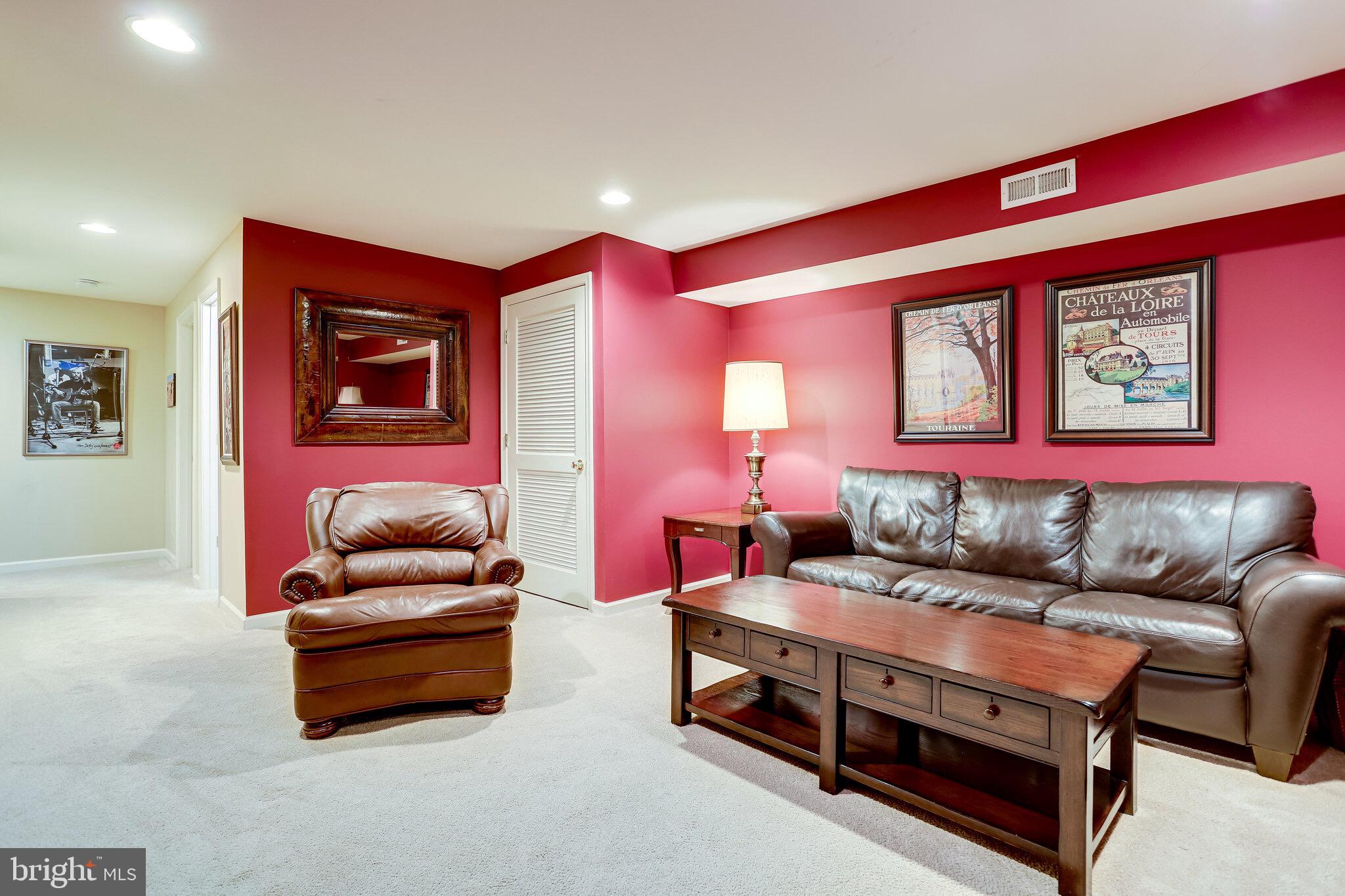 PENDERBROOK - Residential