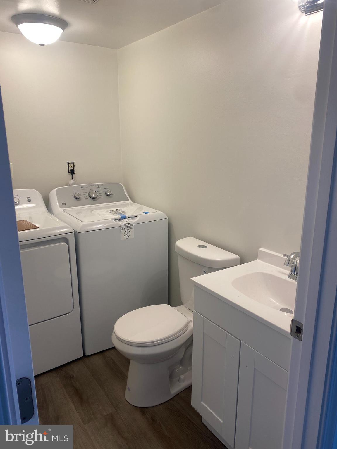 SHOWERS - Residential Lease