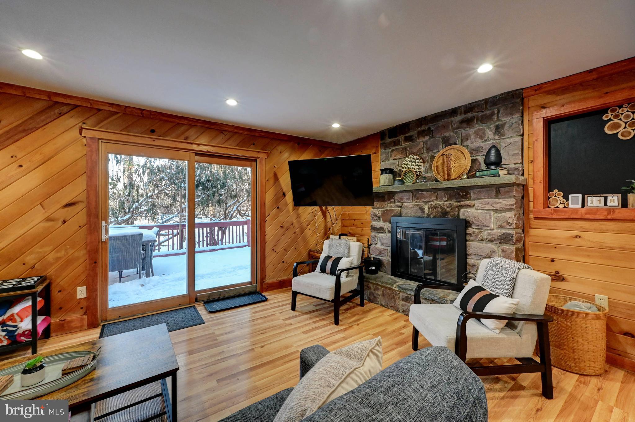 LAKE HARMOY ESTATES - Residential