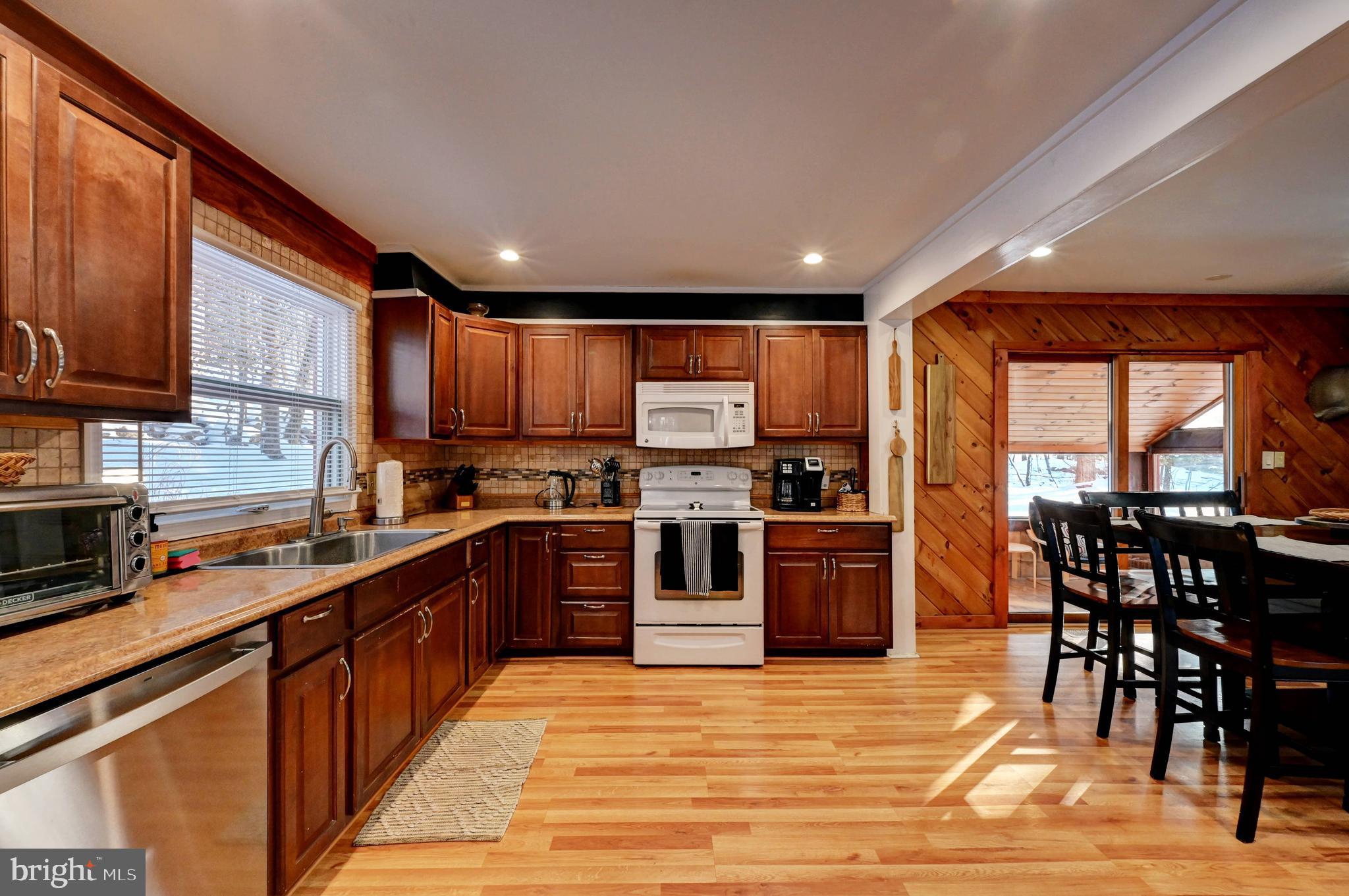 LAKE HARMOY ESTATES - Residential