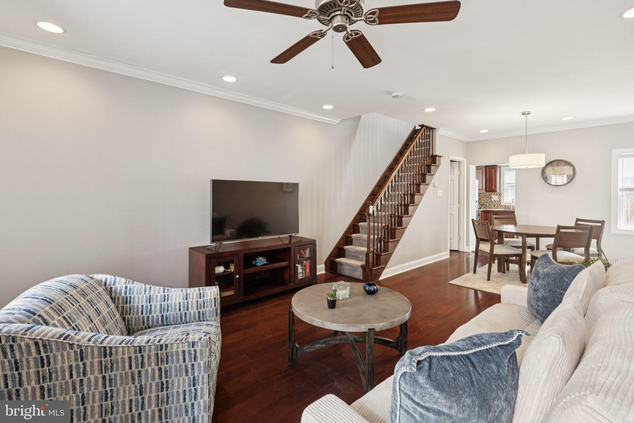 843 N BAMBREY STREET