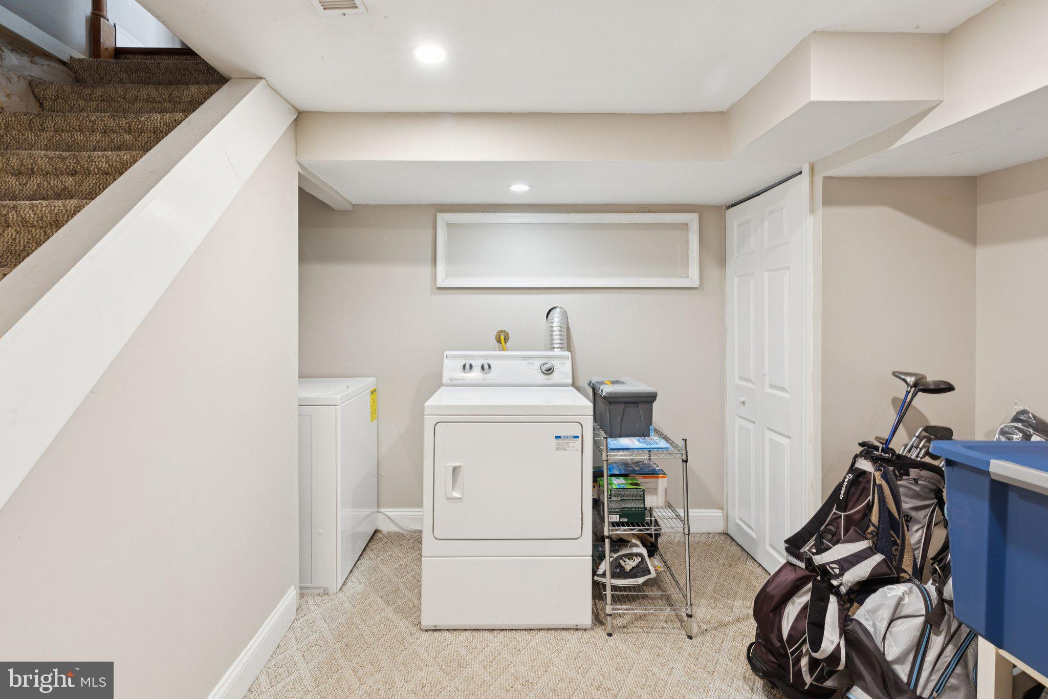 FAIRMOUNT - Residential