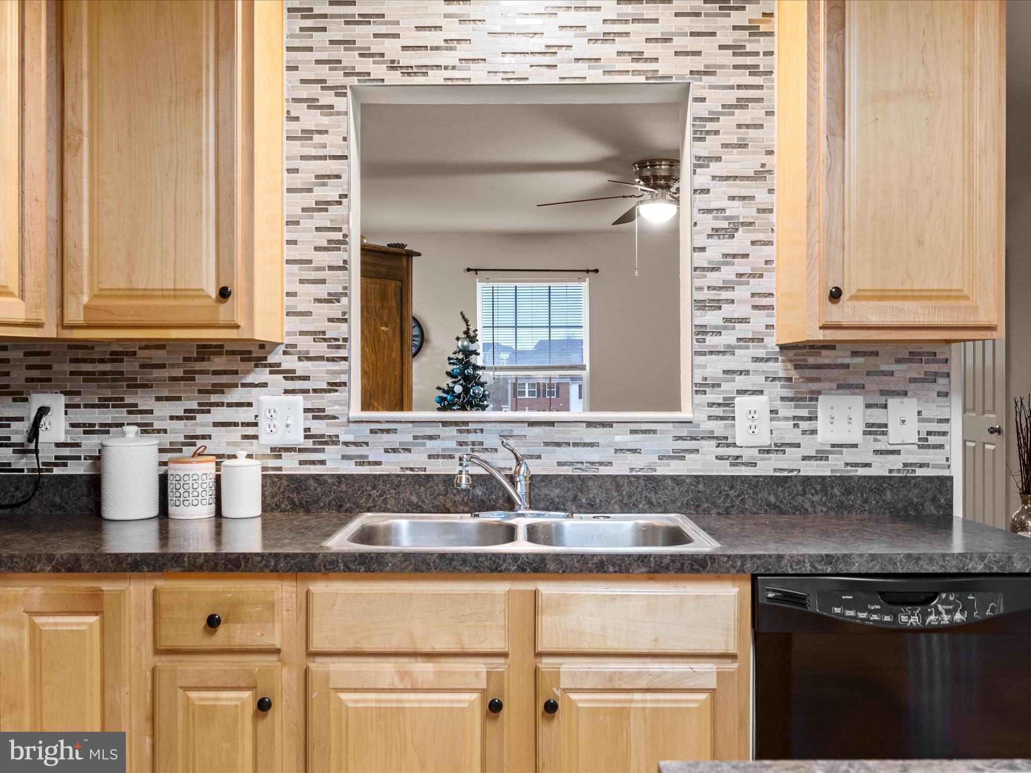 BROOKLAND MANOR - Residential