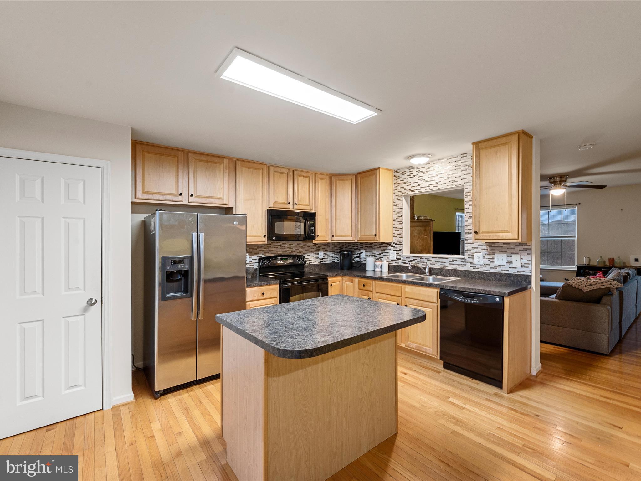 BROOKLAND MANOR - Residential