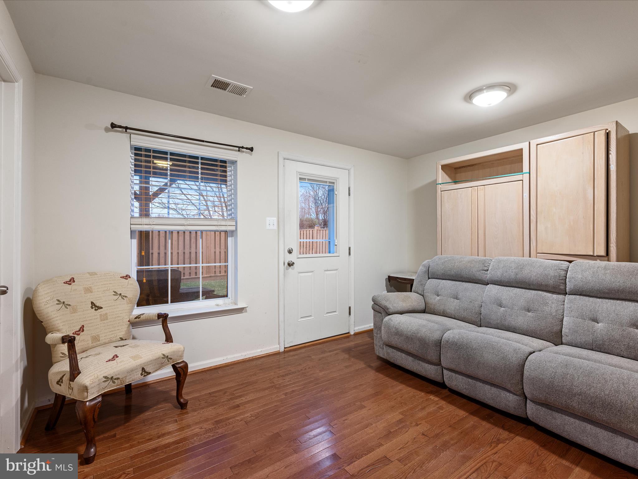 BROOKLAND MANOR - Residential