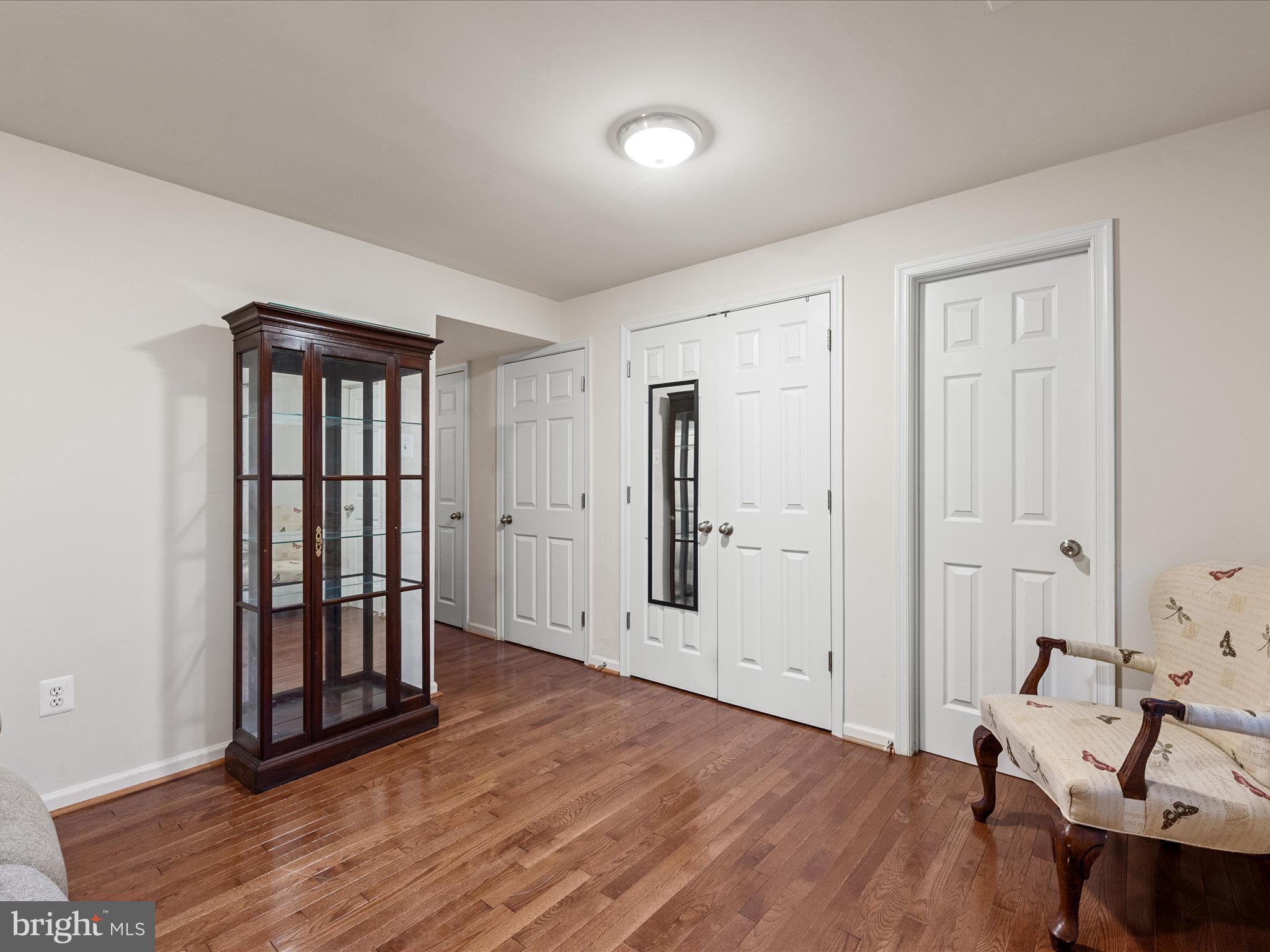 BROOKLAND MANOR - Residential