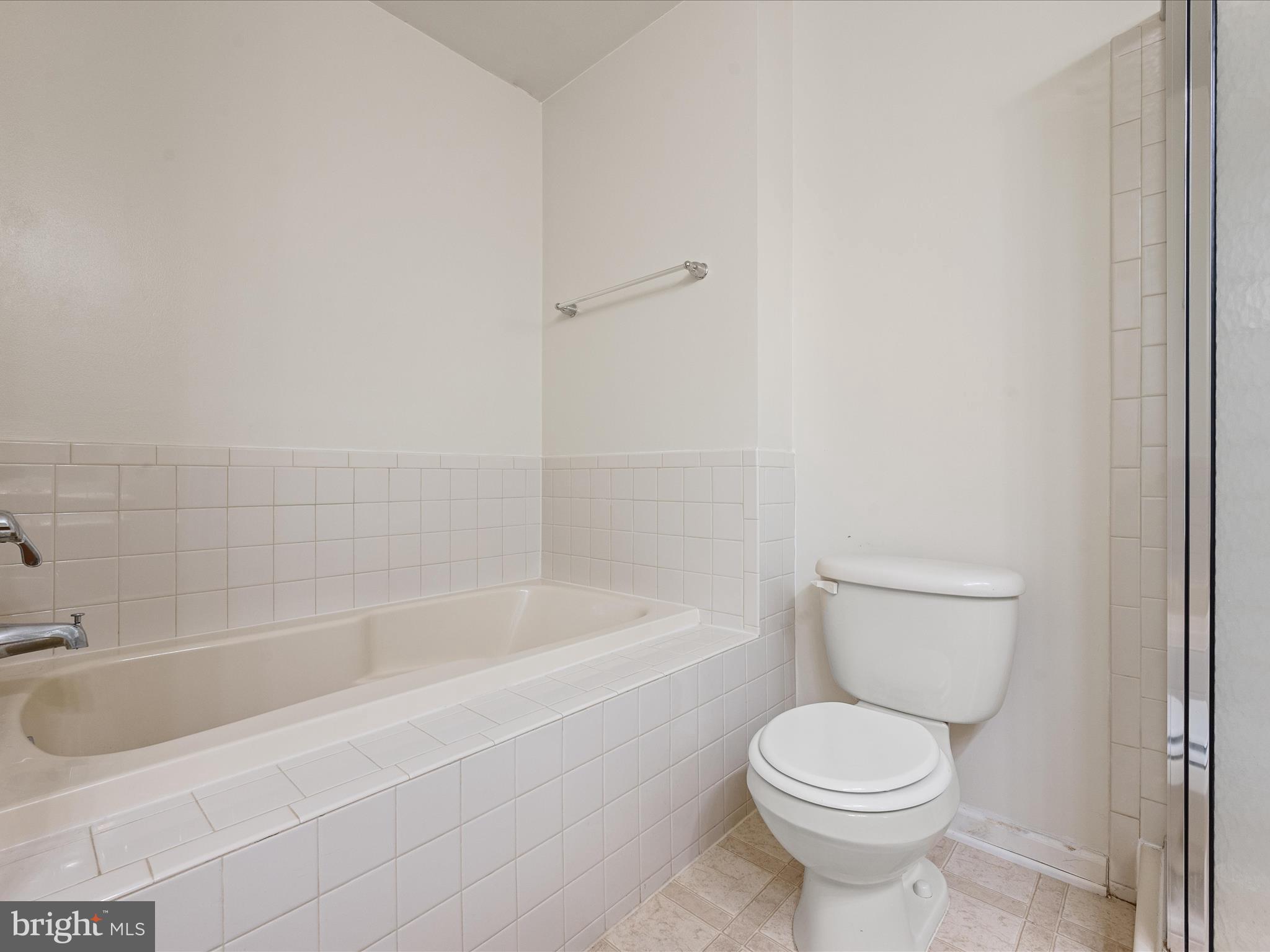 BROOKLAND MANOR - Residential