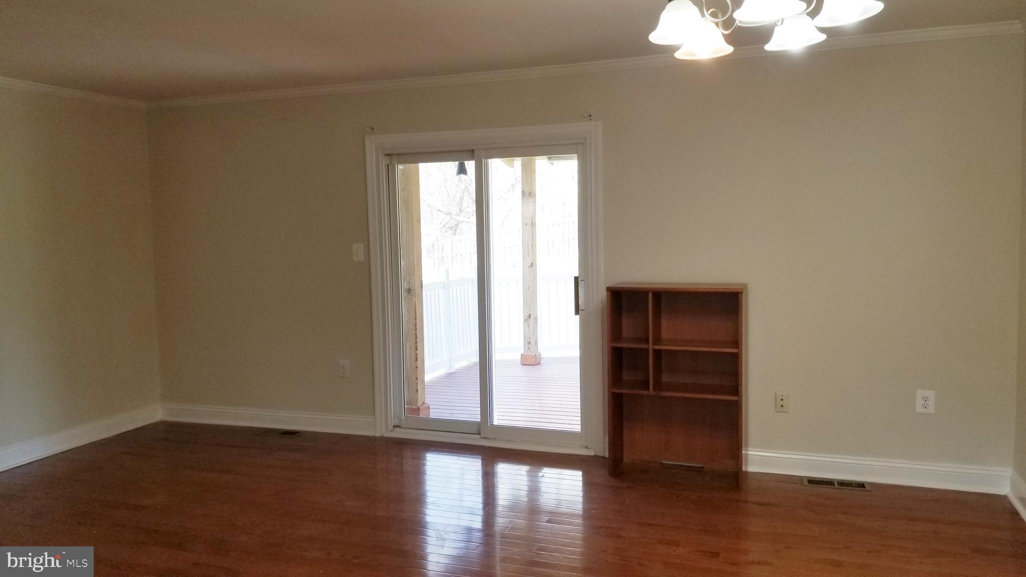 SQUIRES WOOD - Residential