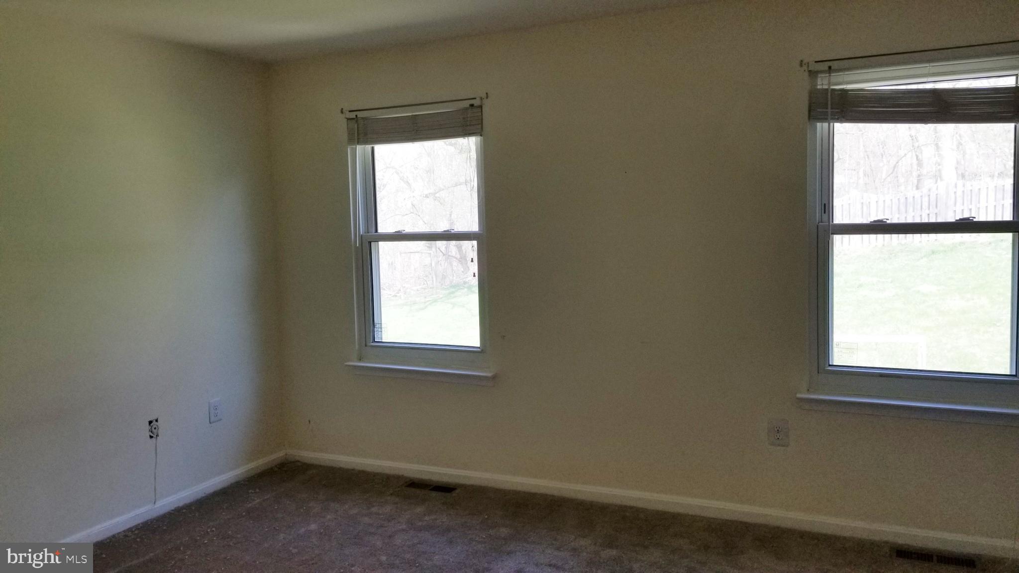 SQUIRES WOOD - Residential