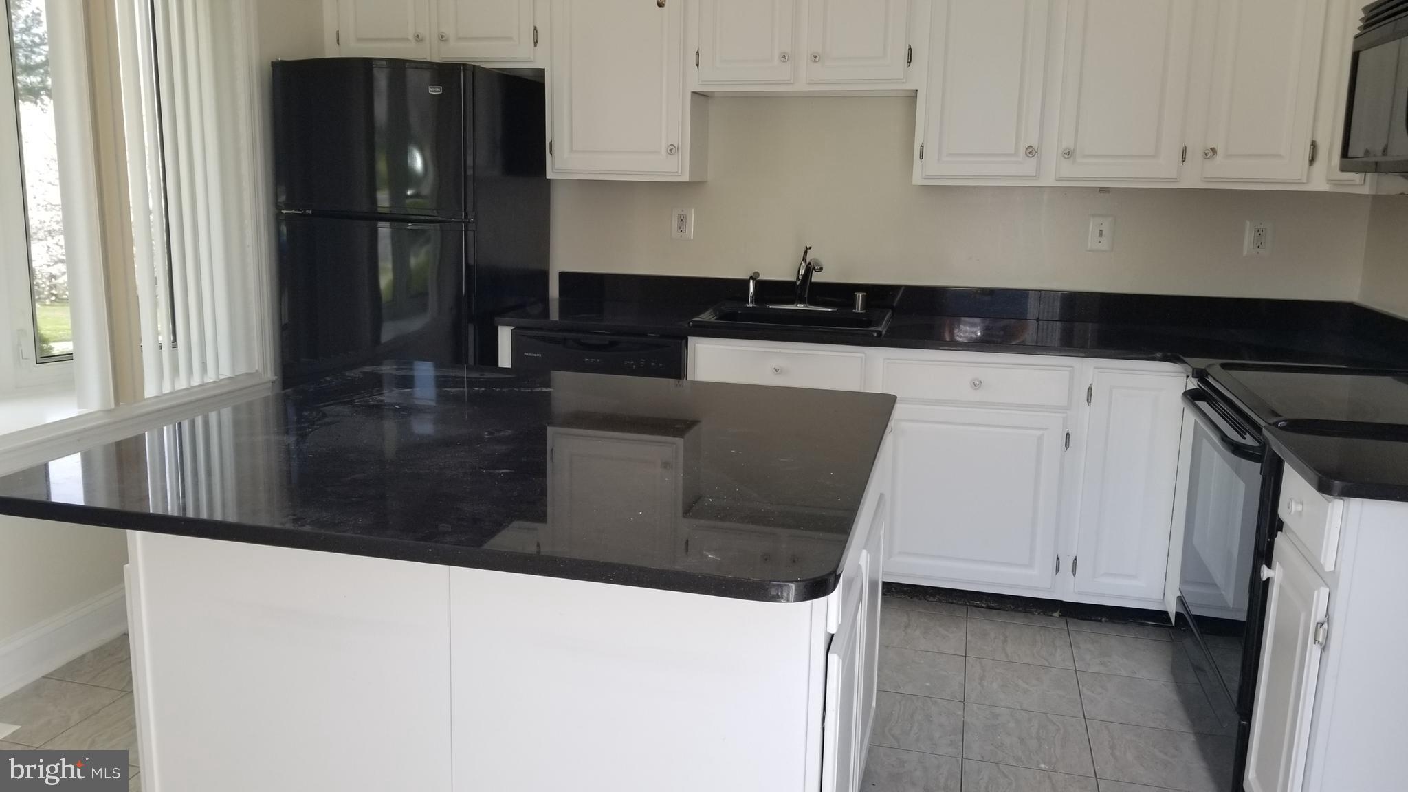 SQUIRES WOOD - Residential