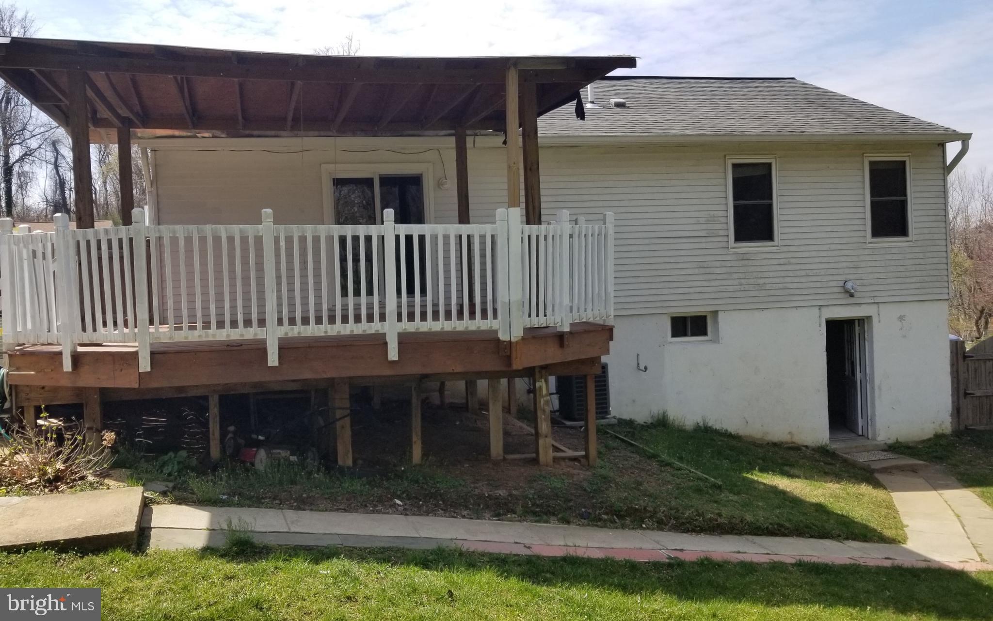 SQUIRES WOOD - Residential