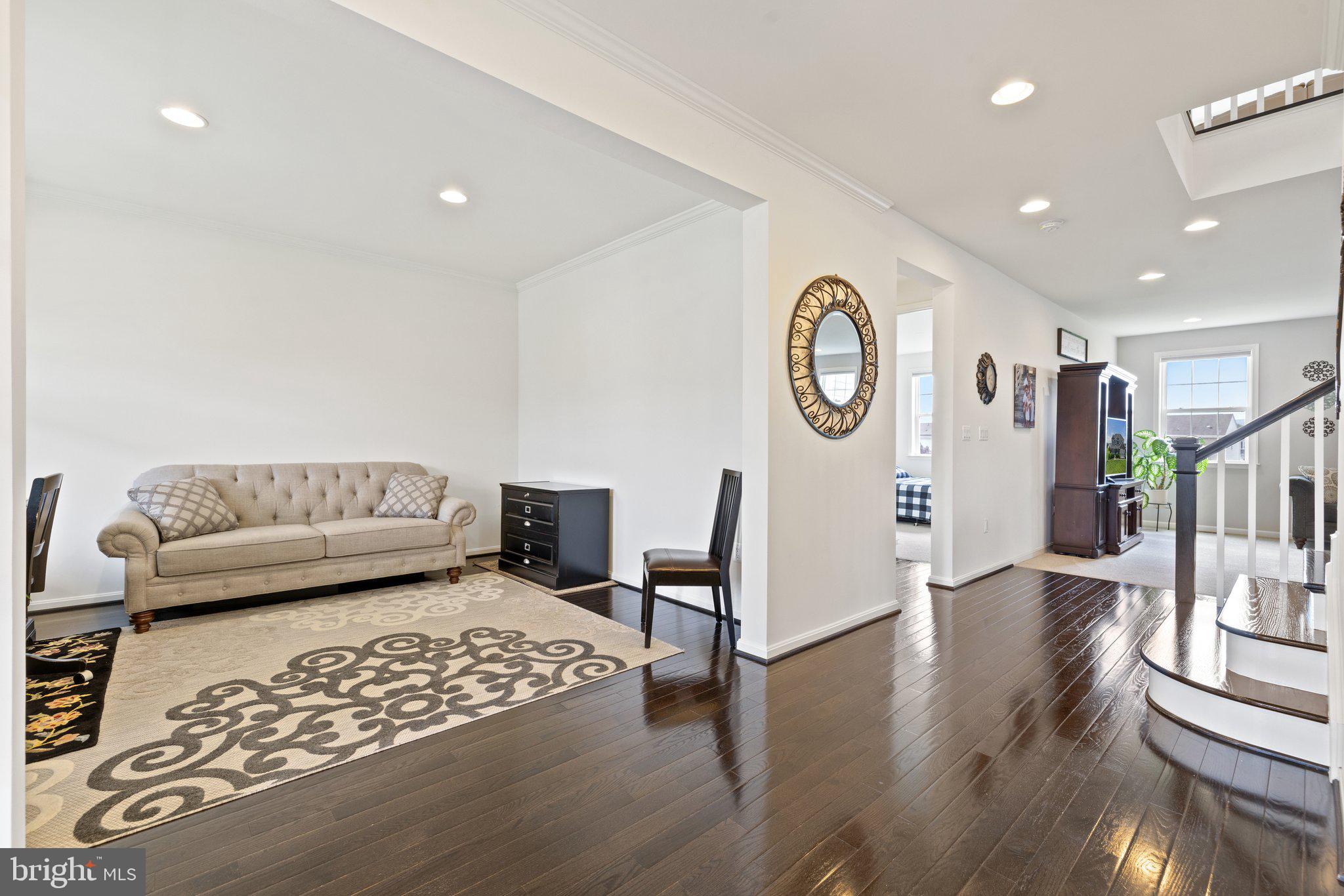 736 MCGUIRE CIRCLE
