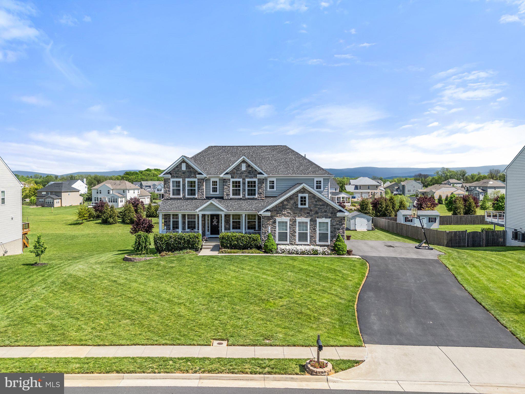 736 MCGUIRE CIRCLE