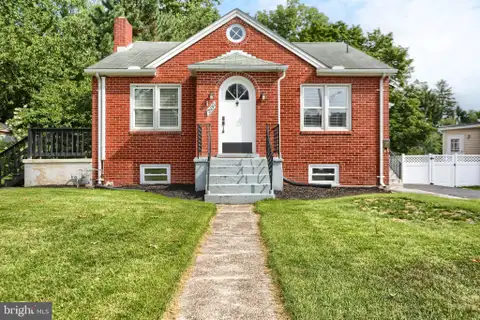 MLS: PADA2062776
