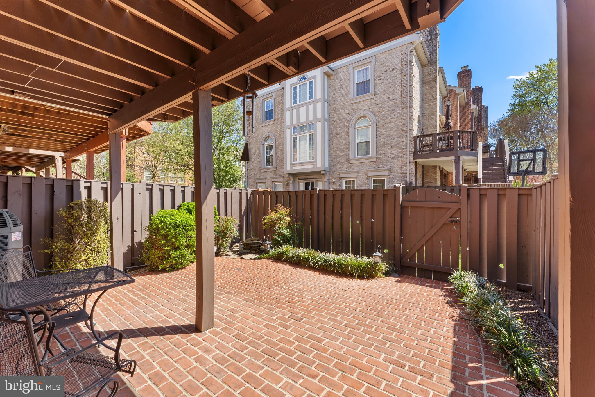 POTTERS GLEN - Residential