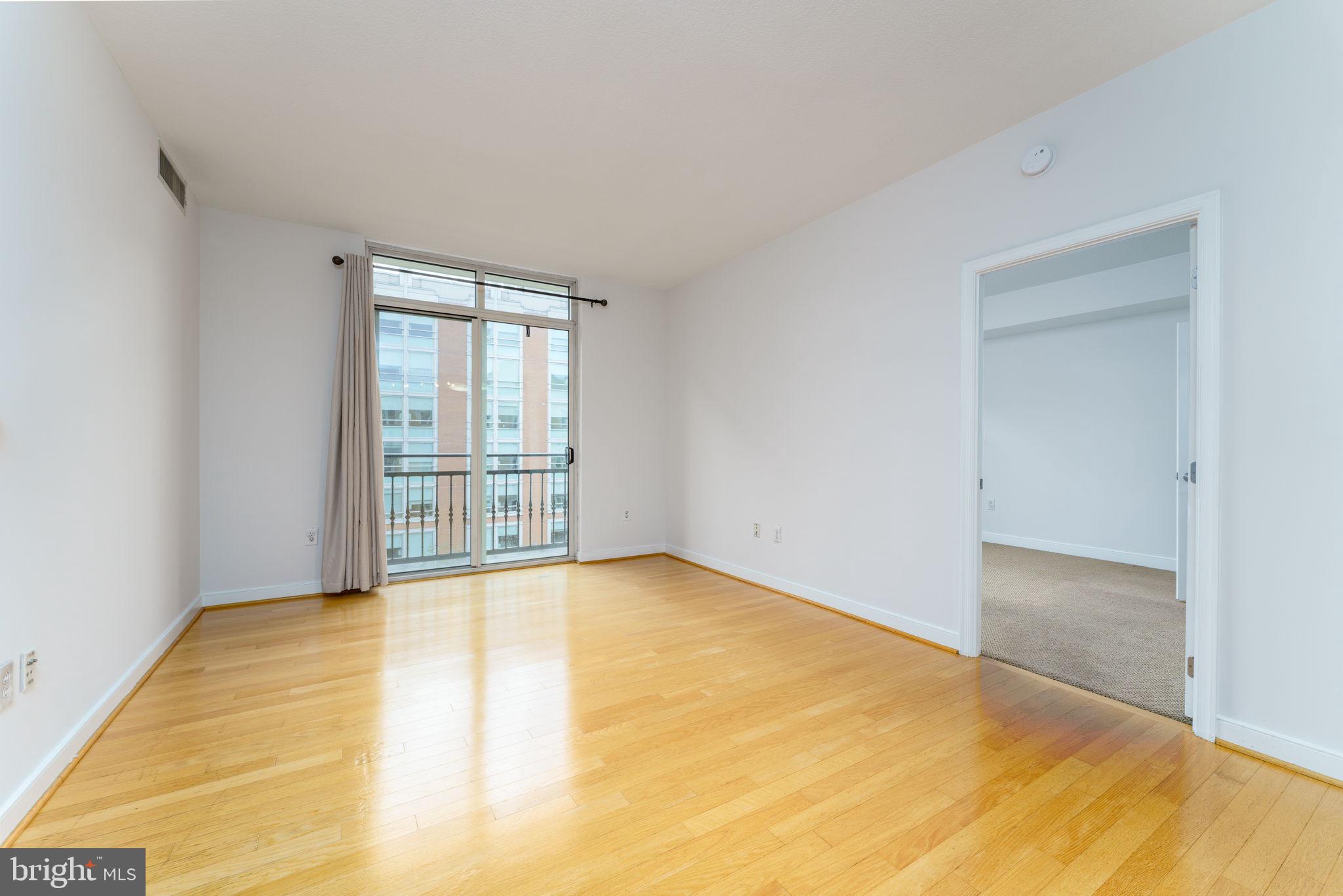 ONE NATIONAL HARBOR CONDOMINIUM - Residential Lease