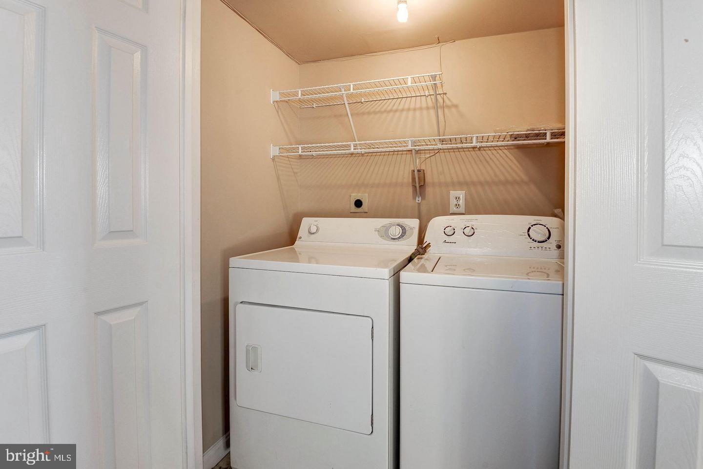 MCNAIR FARMS LANDBAY 11 - Residential Lease