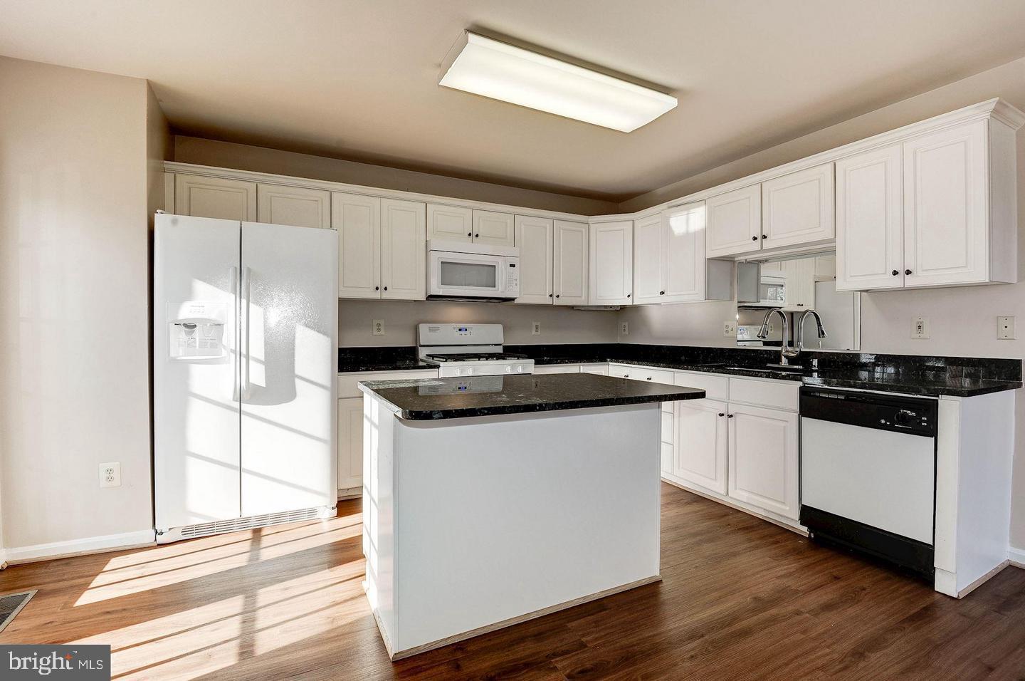 MCNAIR FARMS LANDBAY 11 - Residential Lease