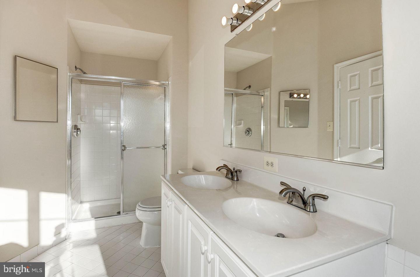 MCNAIR FARMS LANDBAY 11 - Residential Lease