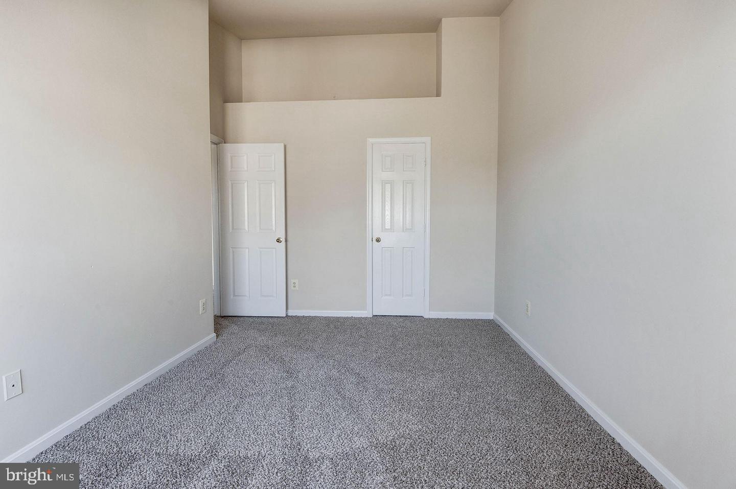 MCNAIR FARMS LANDBAY 11 - Residential Lease