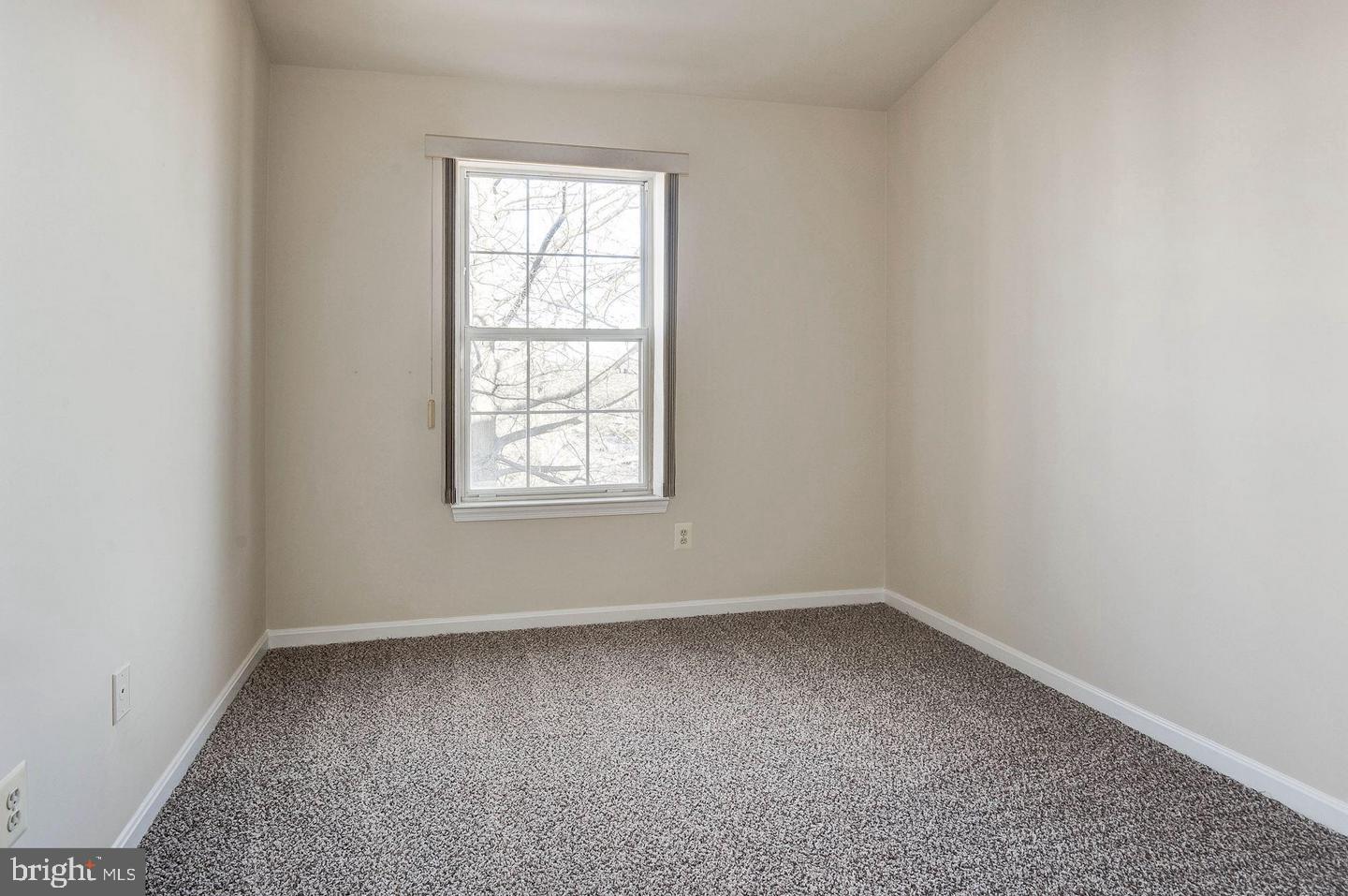 MCNAIR FARMS LANDBAY 11 - Residential Lease