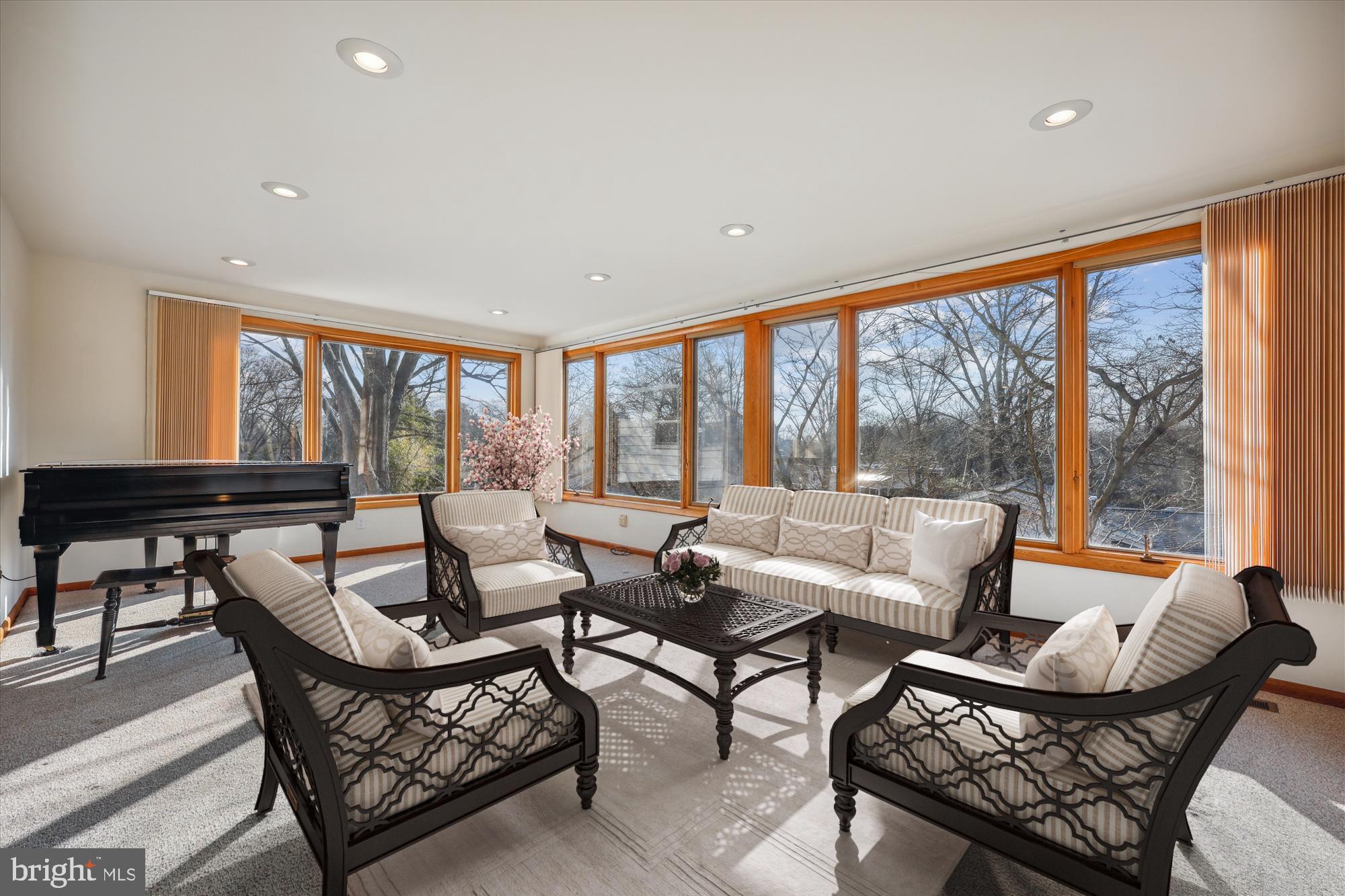 REGENCY ESTATES - Residential