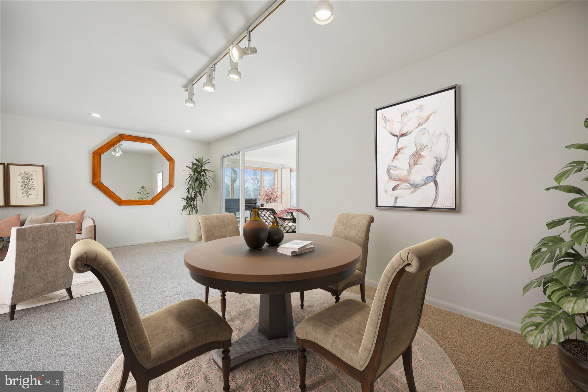 REGENCY ESTATES - Residential